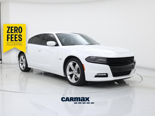 White 2018 Dodge Charger Sedan Rear-Wheel Drive Automatic