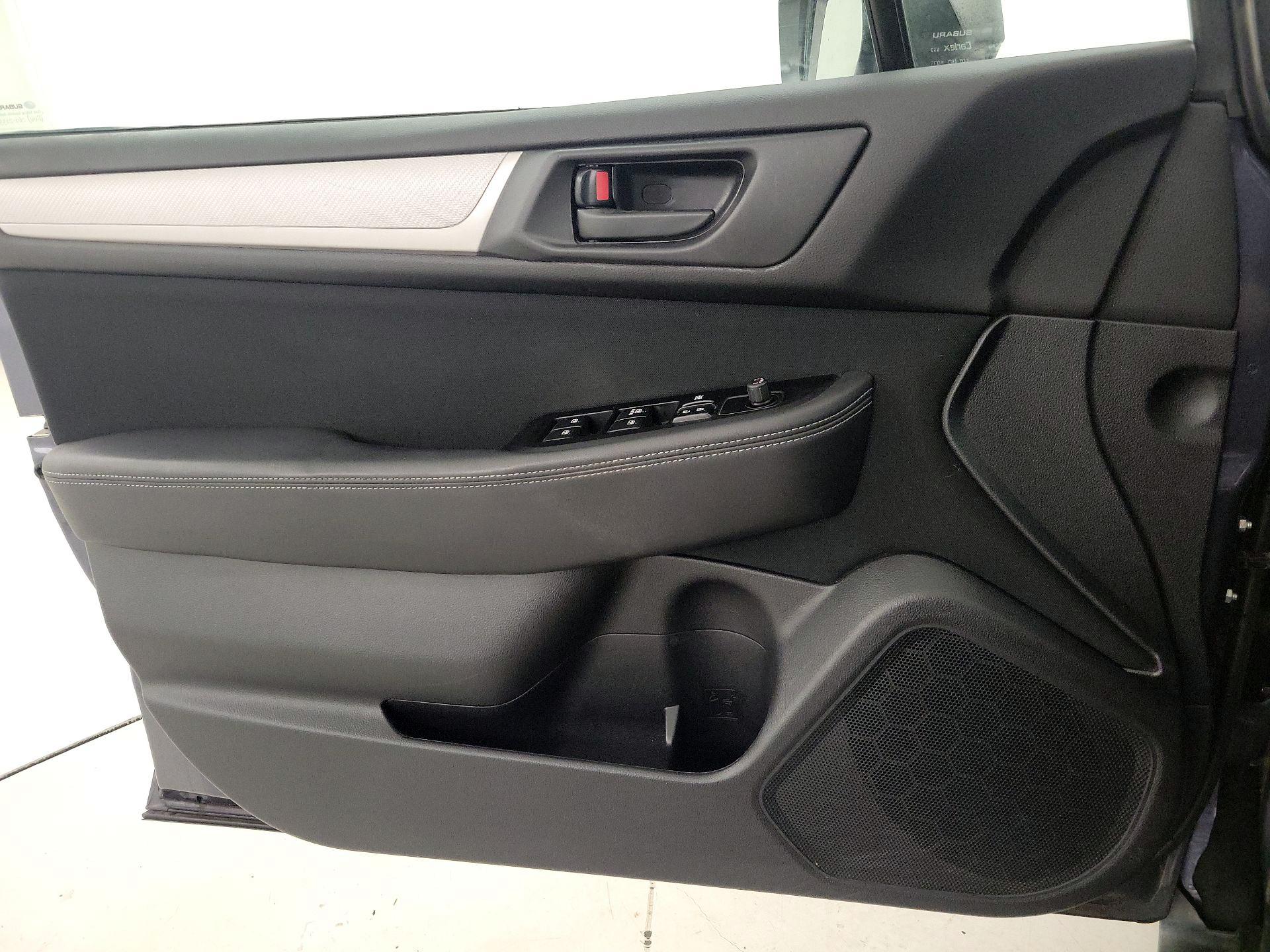 Thumbnail: 2015 Subaru Outback - 12