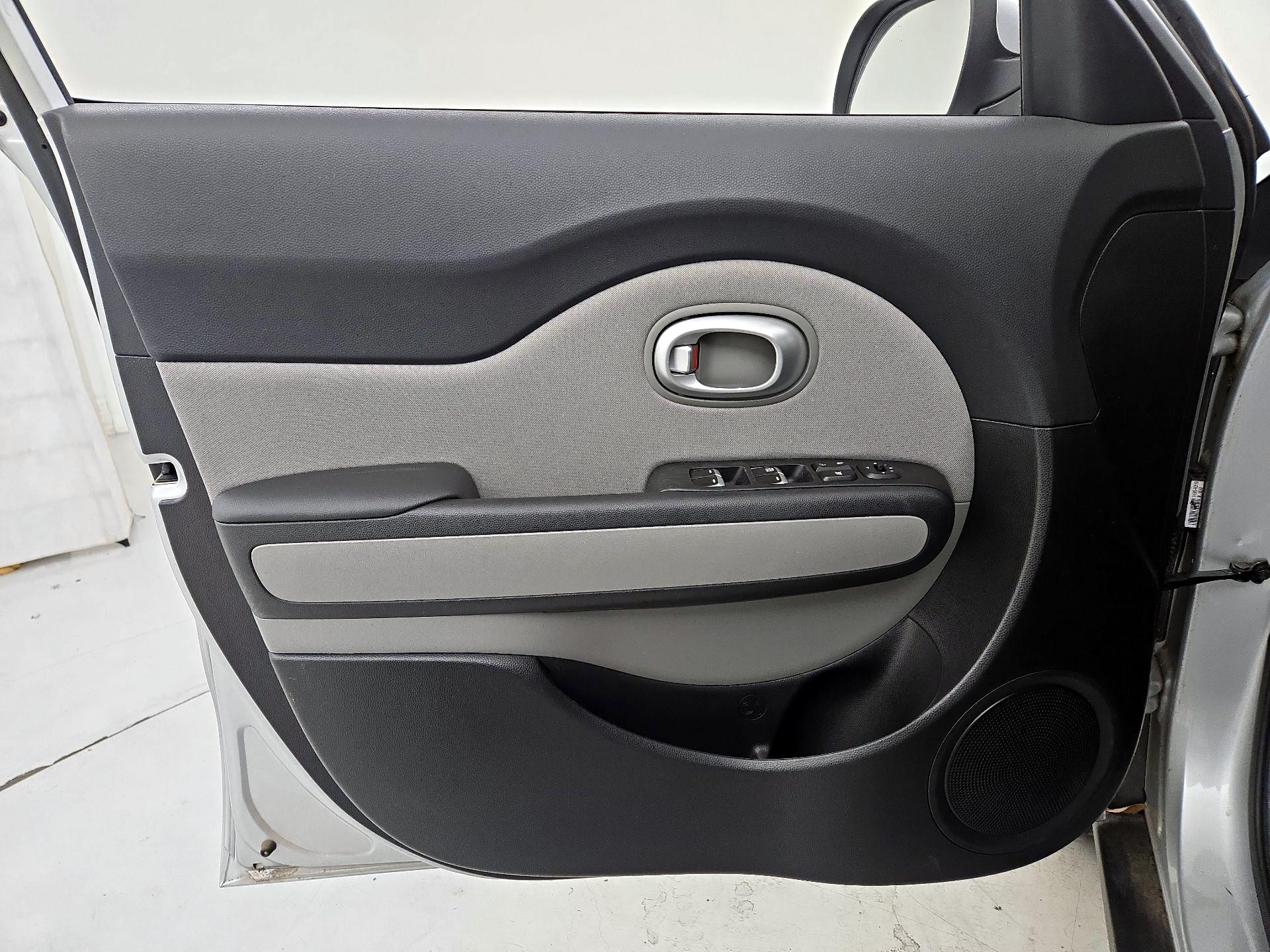 Thumbnail: 2018 Kia Soul - 12