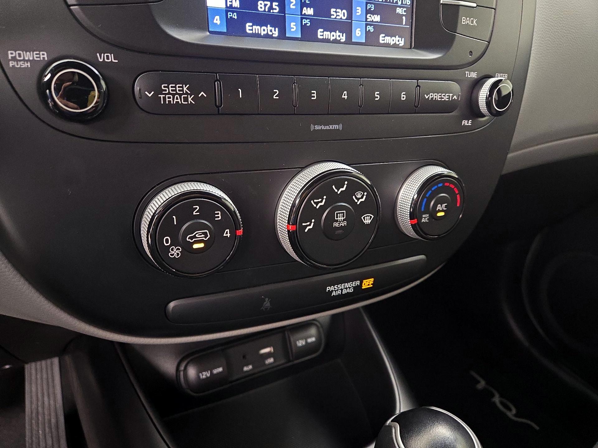 Thumbnail: 2018 Kia Soul - 15