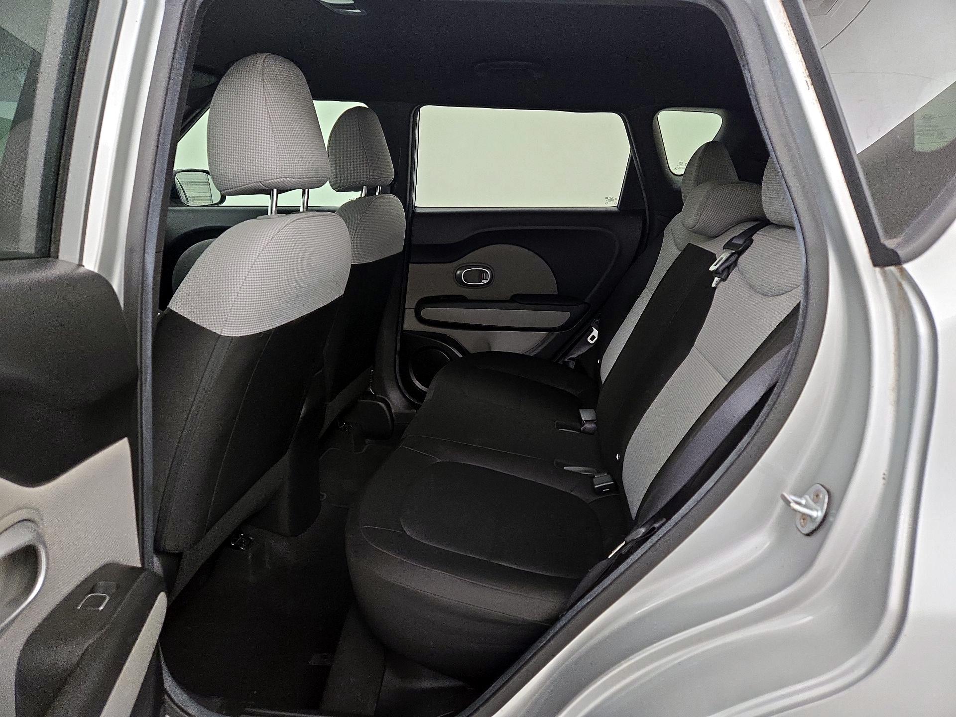 Thumbnail: 2018 Kia Soul - 18