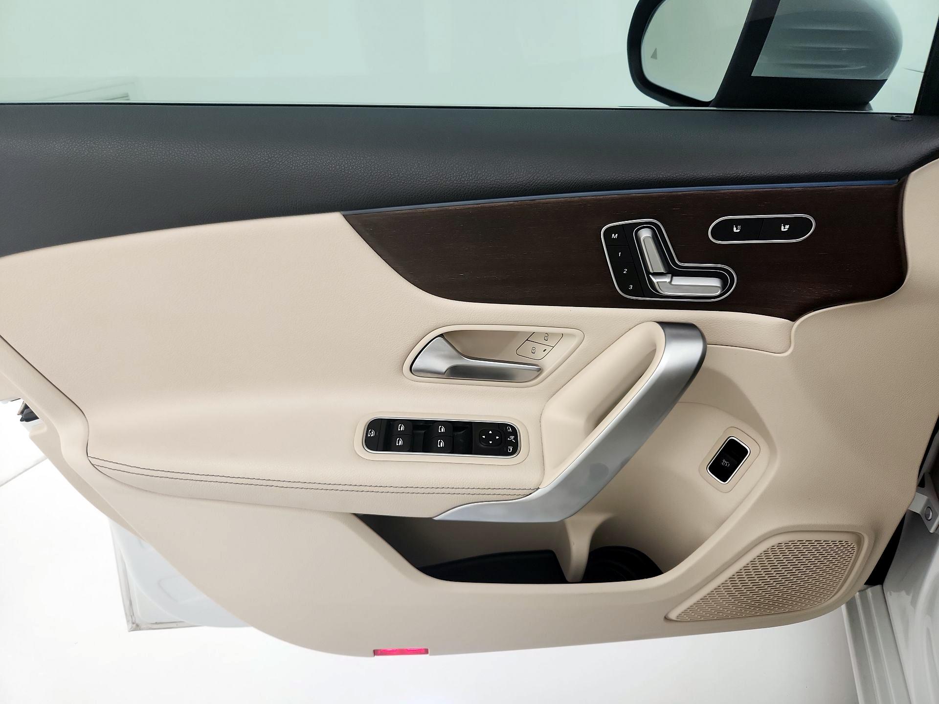 Thumbnail: 2020 Mercedes-Benz A-Class - 12