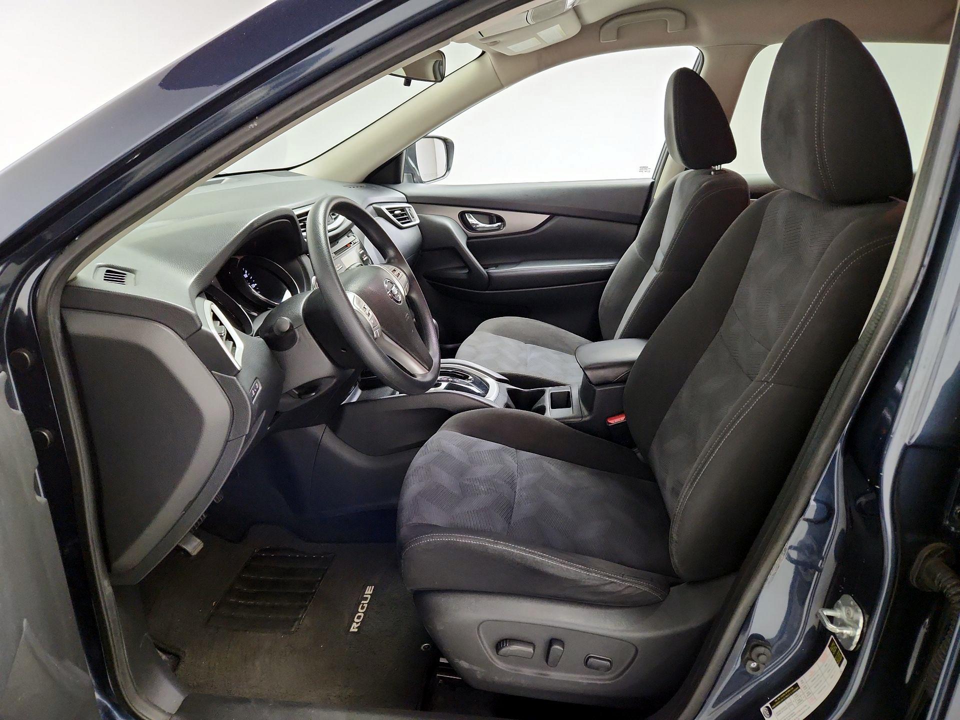 Thumbnail: 2015 Nissan Rogue - 11