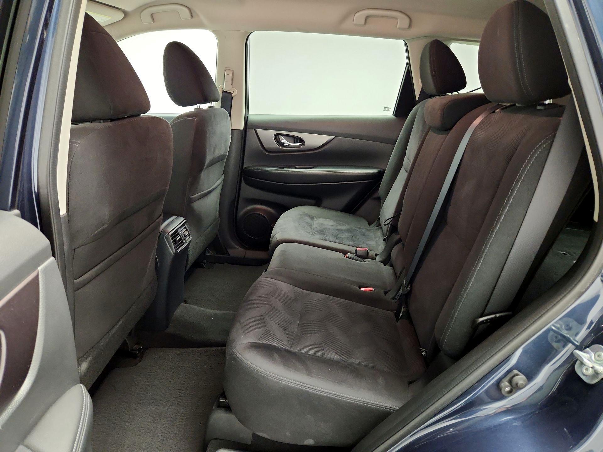 Thumbnail: 2015 Nissan Rogue - 19