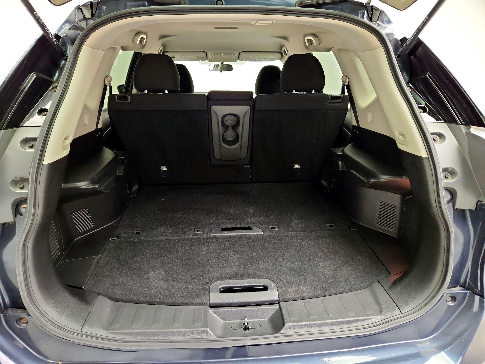 Thumbnail: 2015 Nissan Rogue - 20