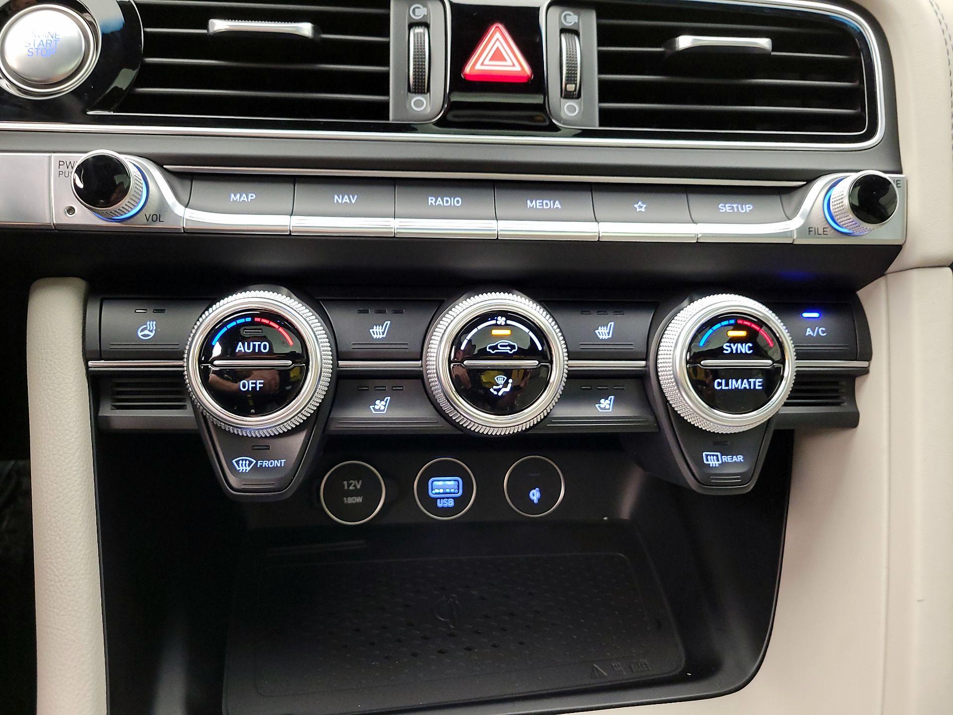 Thumbnail: 2023 Genesis G70 - 17
