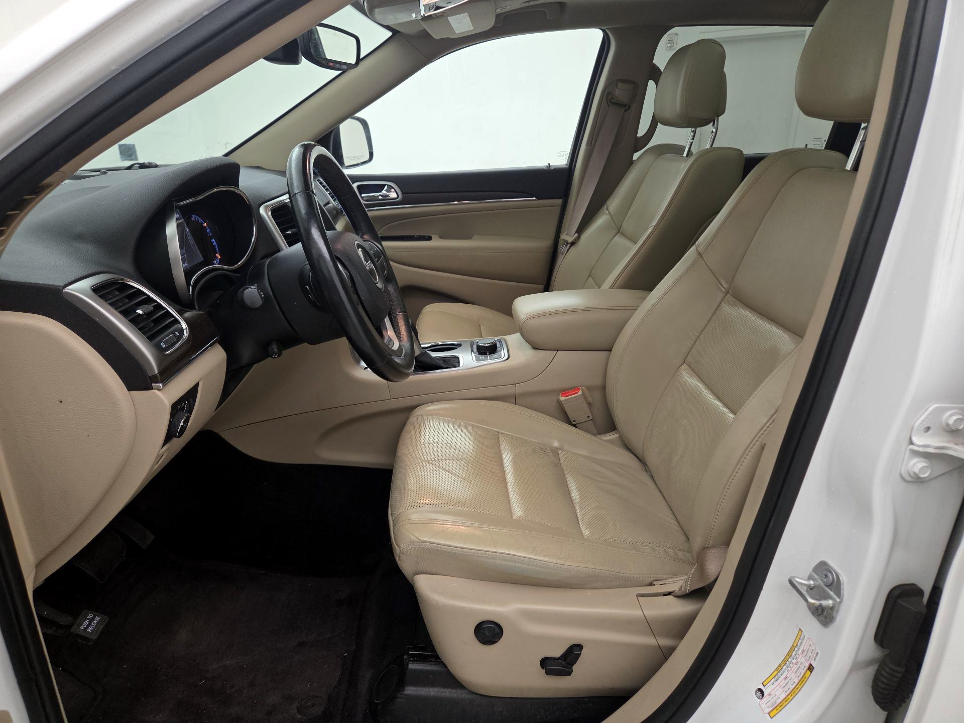 Thumbnail: 2018 Jeep Grand Cherokee - 11