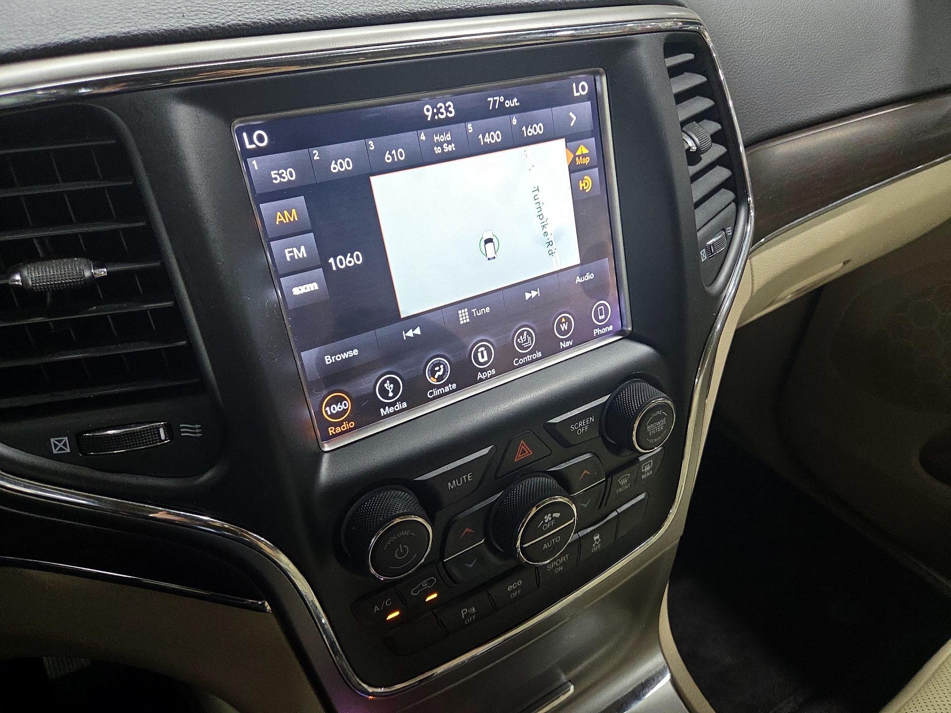 Thumbnail: 2018 Jeep Grand Cherokee - 16