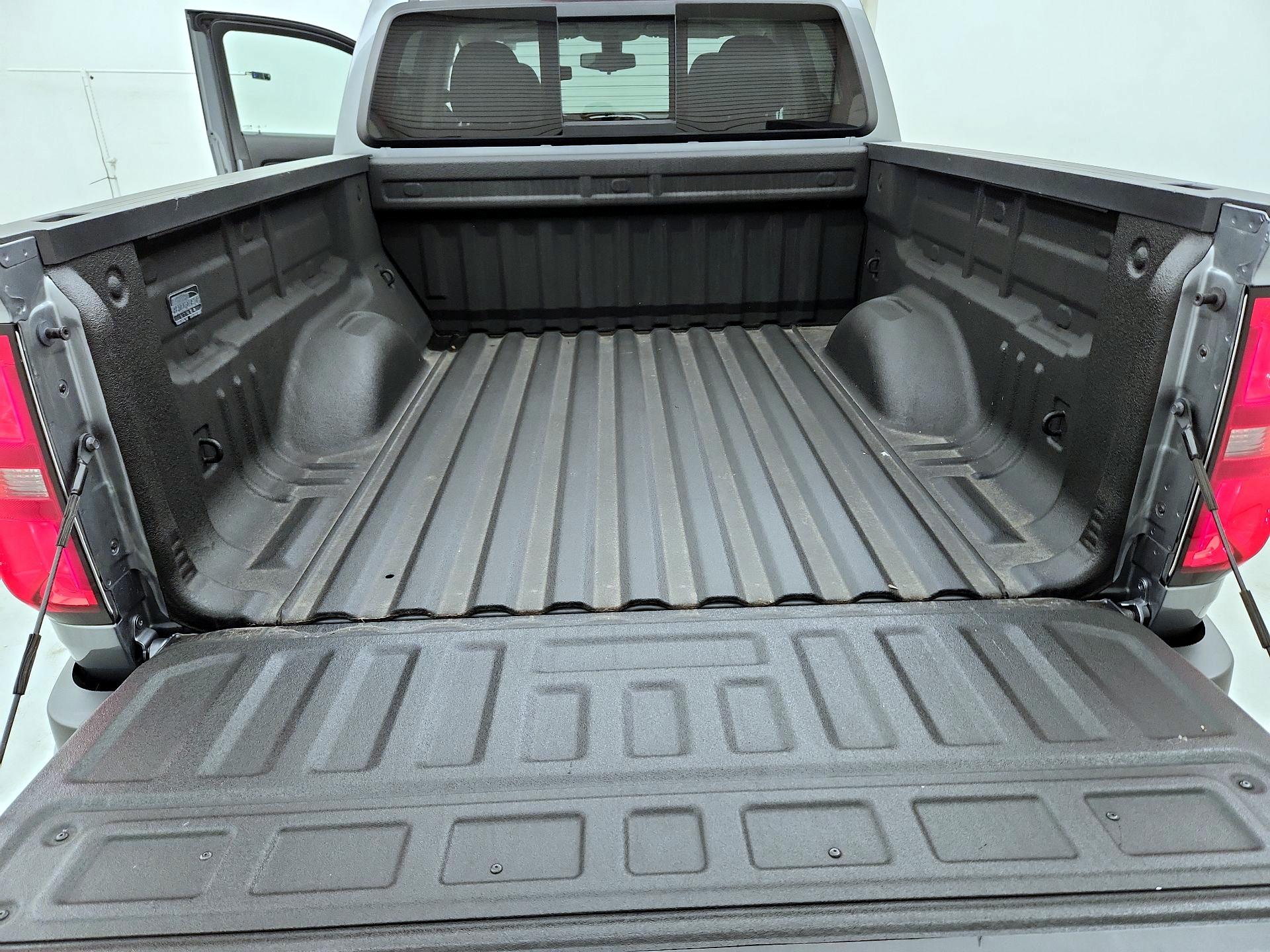 Thumbnail: 2018 Chevrolet Colorado - 20