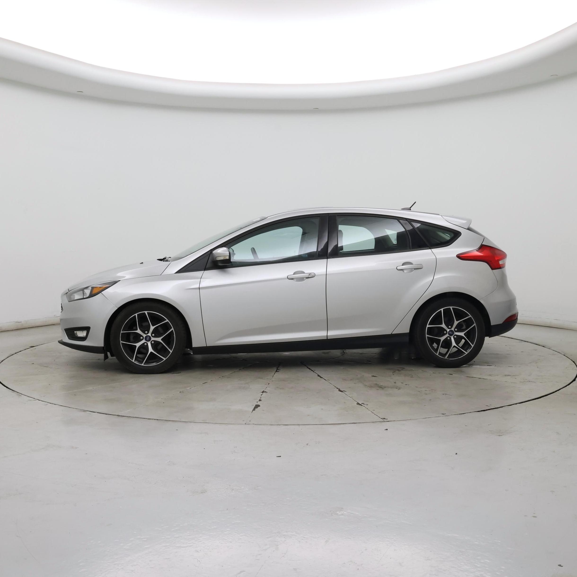 Thumbnail: 2017 Ford Focus - 3