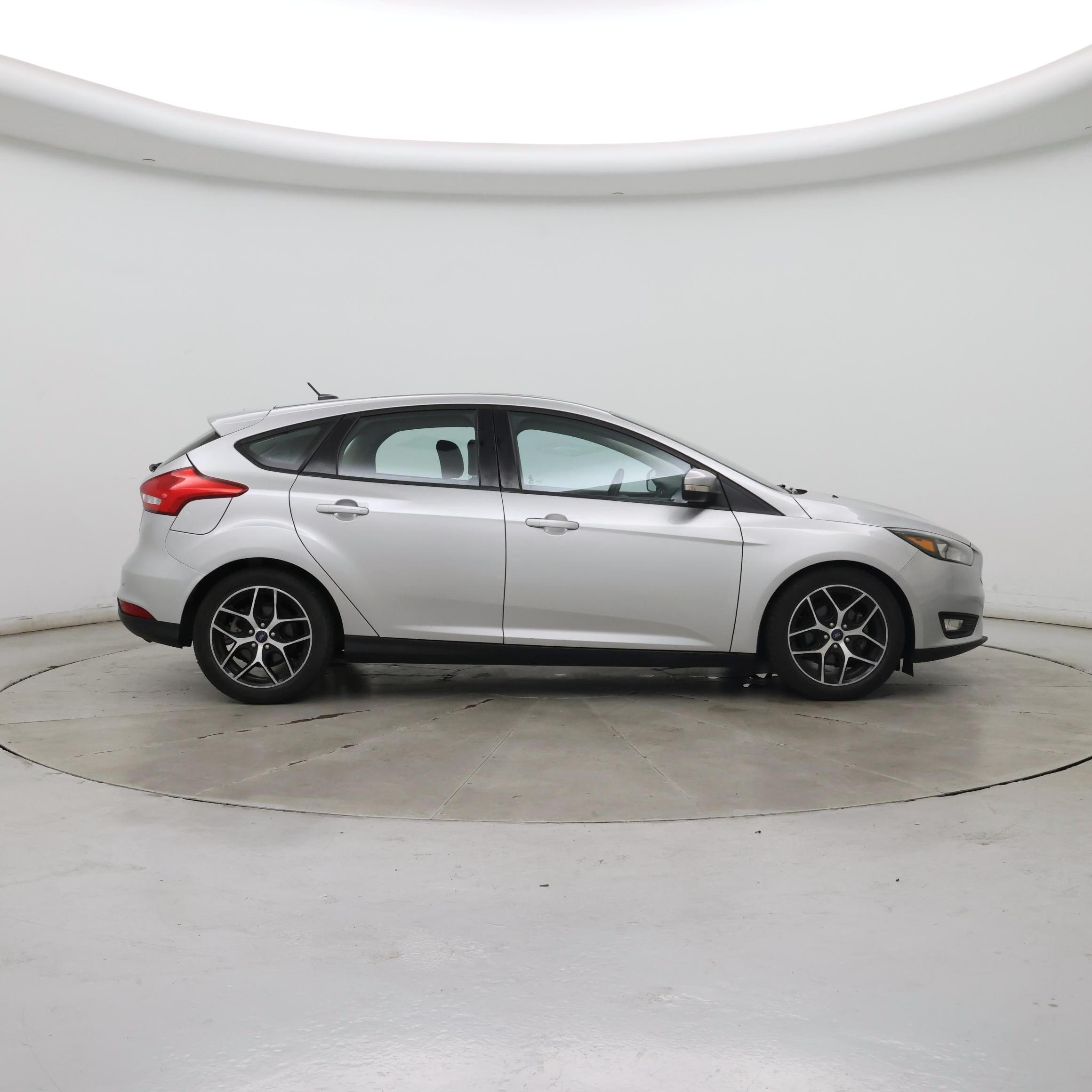 Thumbnail: 2017 Ford Focus - 7