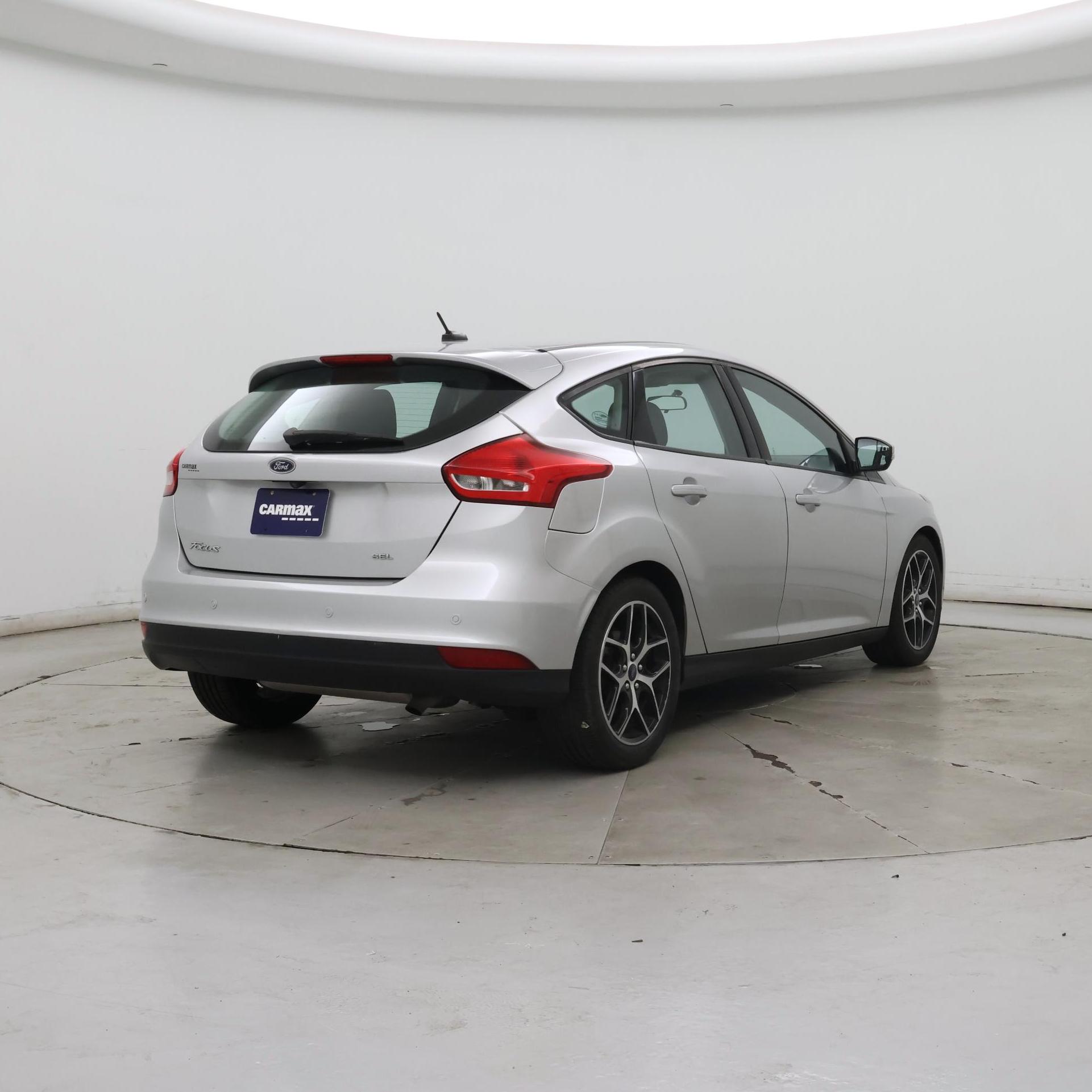 Thumbnail: 2017 Ford Focus - 8