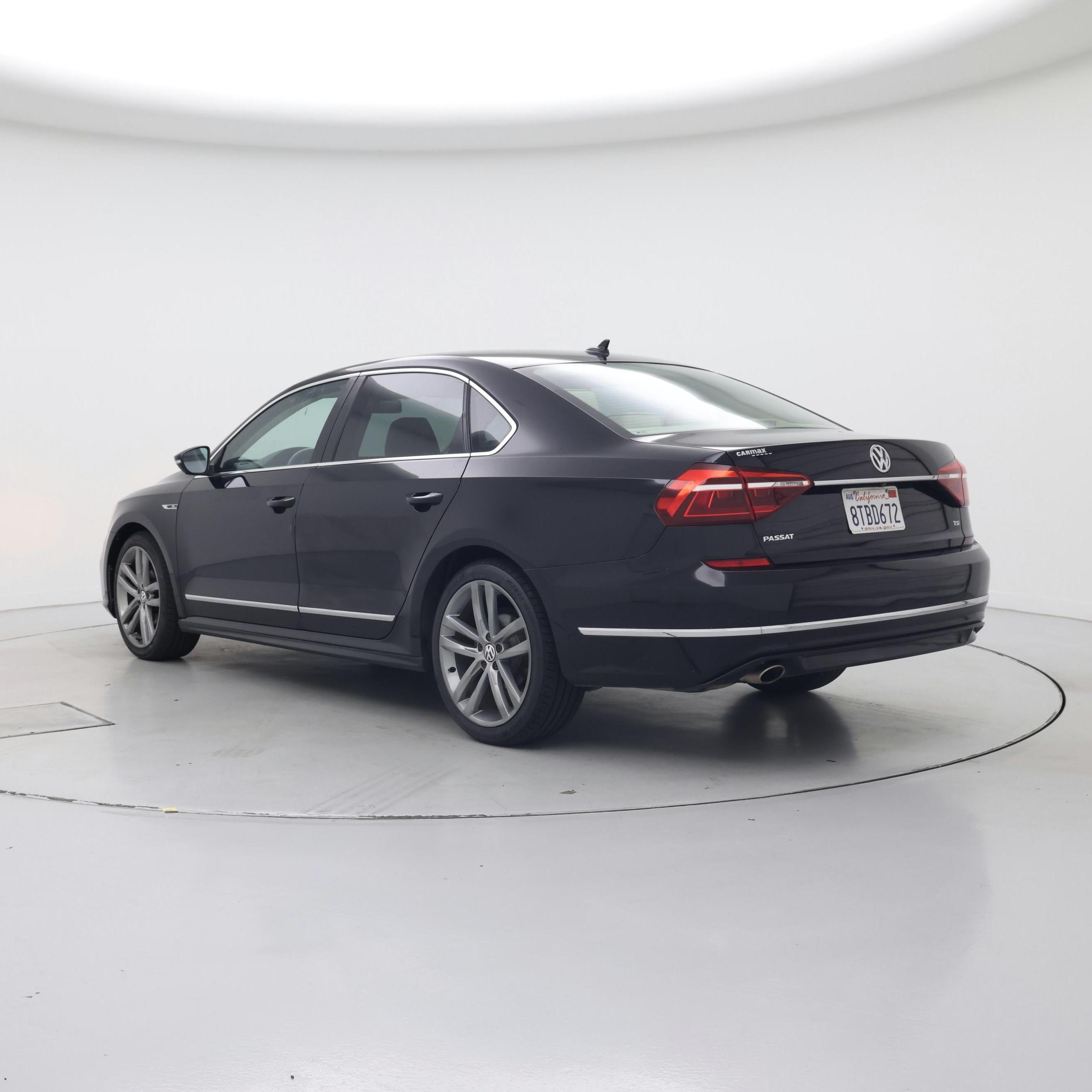Thumbnail: 2017 Volkswagen Passat - 2