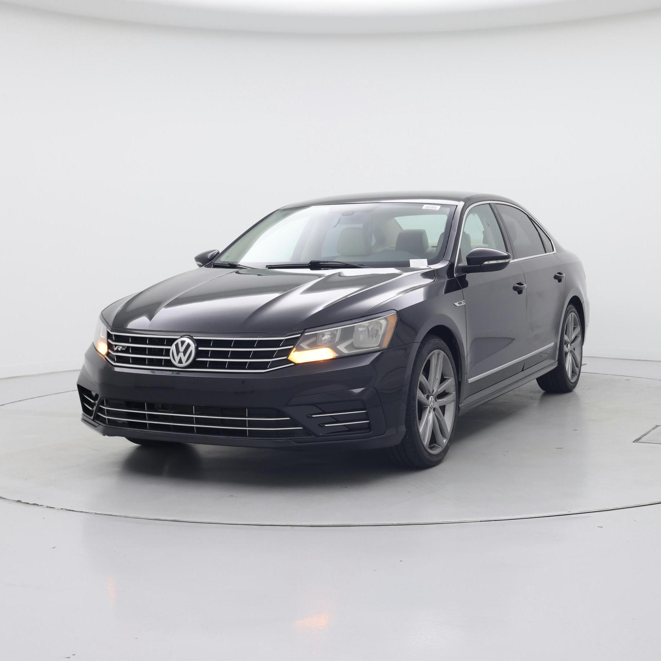 Thumbnail: 2017 Volkswagen Passat - 4