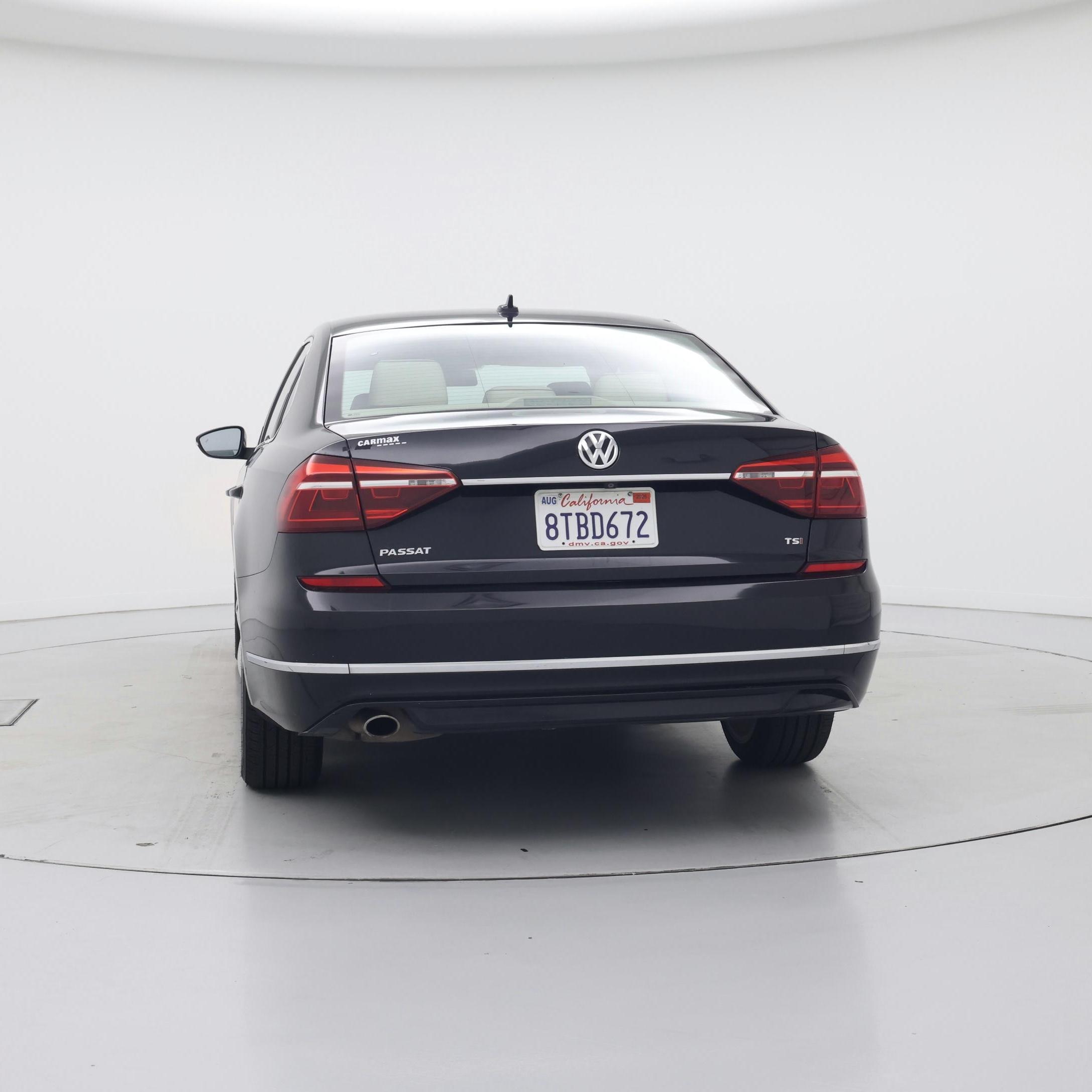 Thumbnail: 2017 Volkswagen Passat - 6