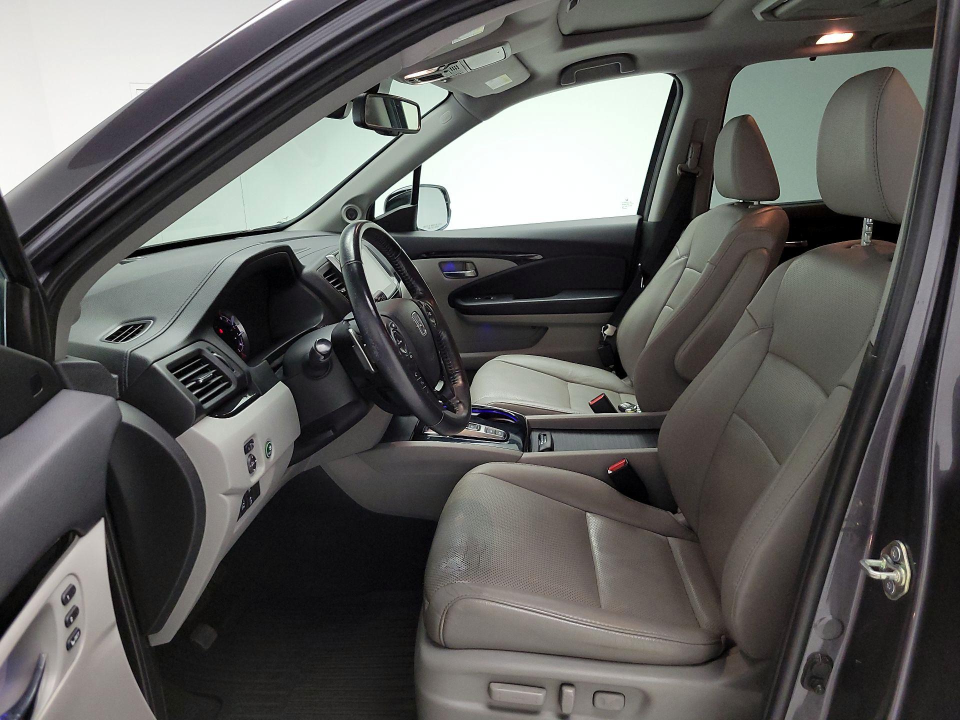 Thumbnail: 2018 Honda Pilot - 11