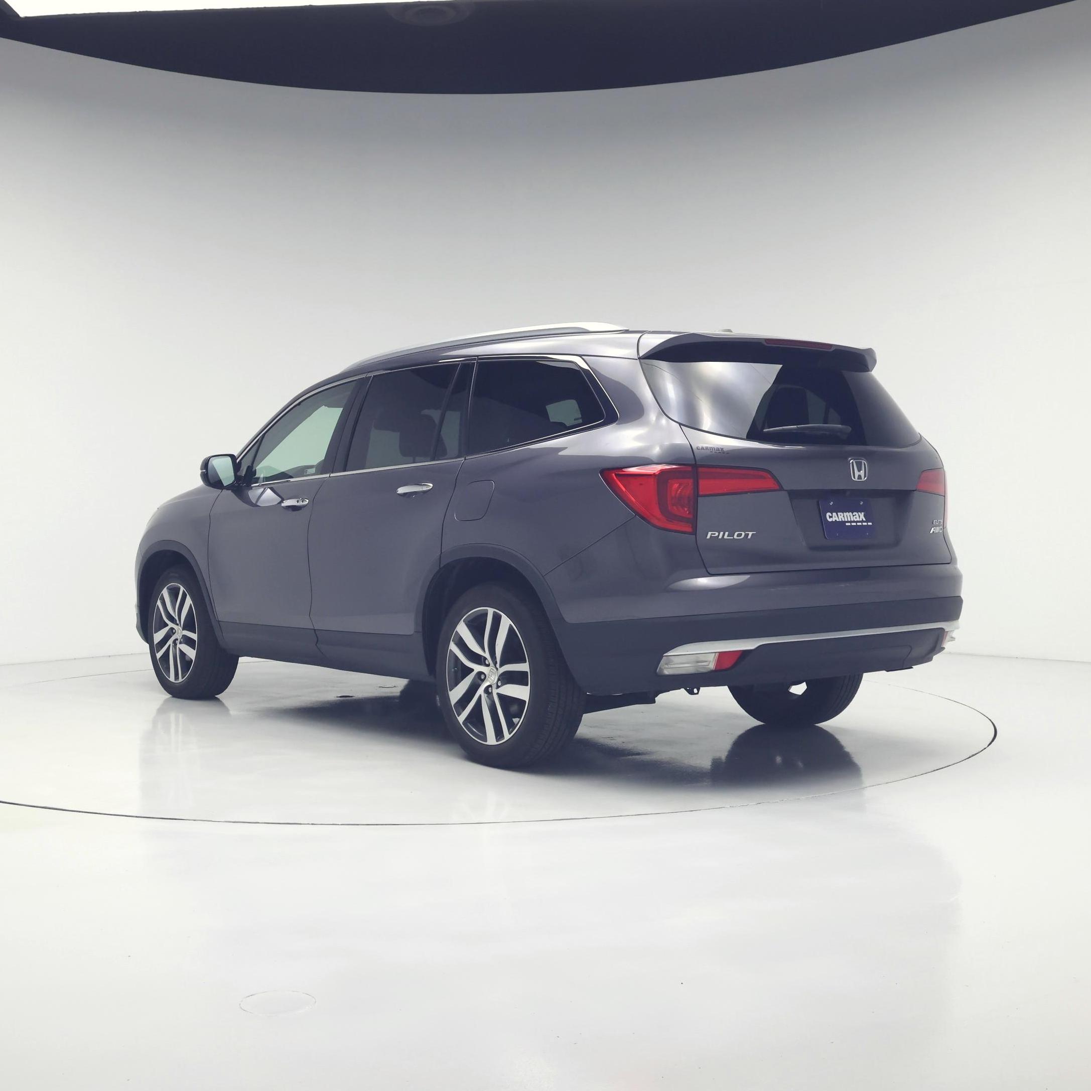 Thumbnail: 2018 Honda Pilot - 2