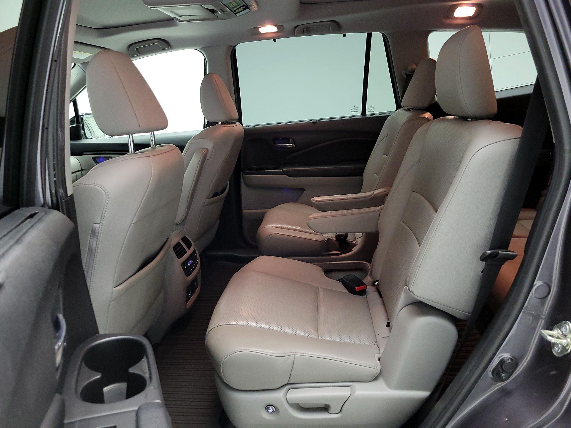Thumbnail: 2018 Honda Pilot - 20