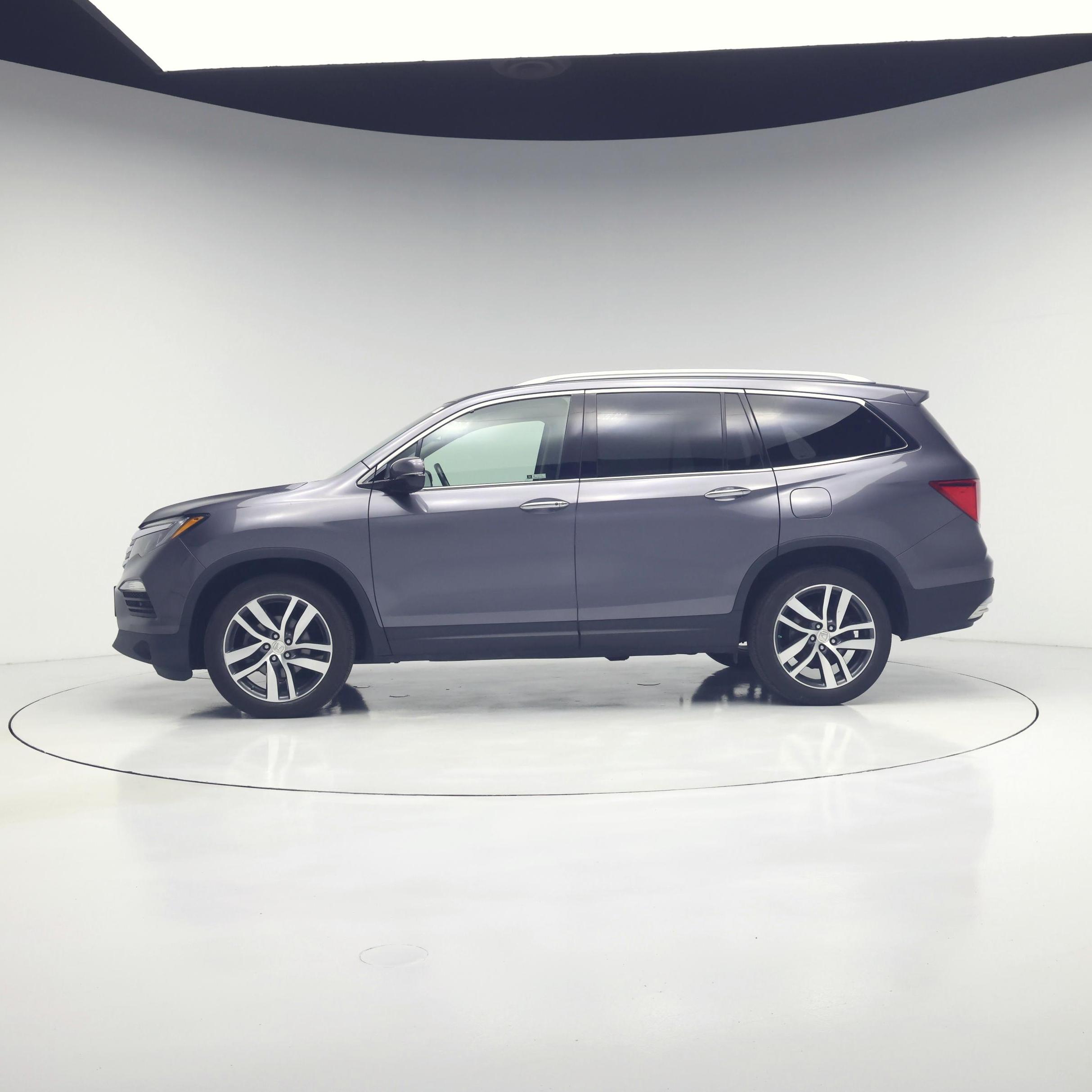 Thumbnail: 2018 Honda Pilot - 3