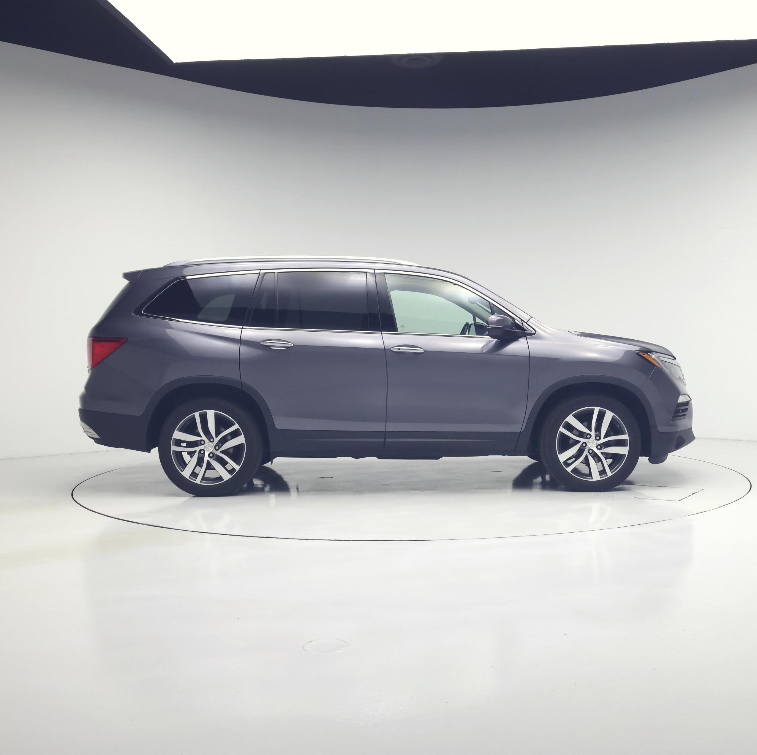 Thumbnail: 2018 Honda Pilot - 7