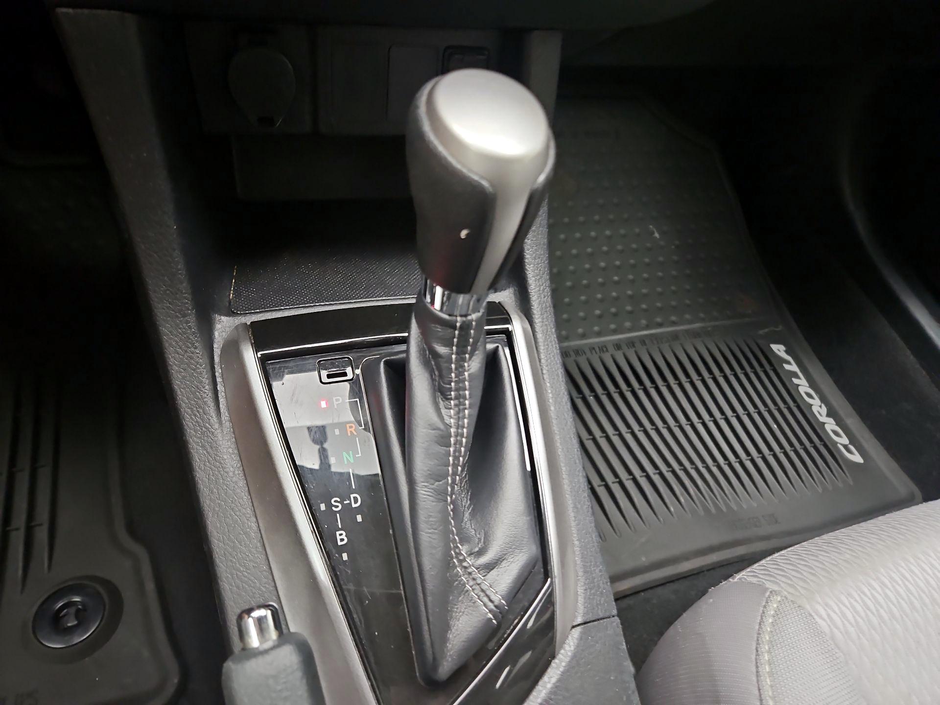 Thumbnail: 2014 Toyota Corolla - 17
