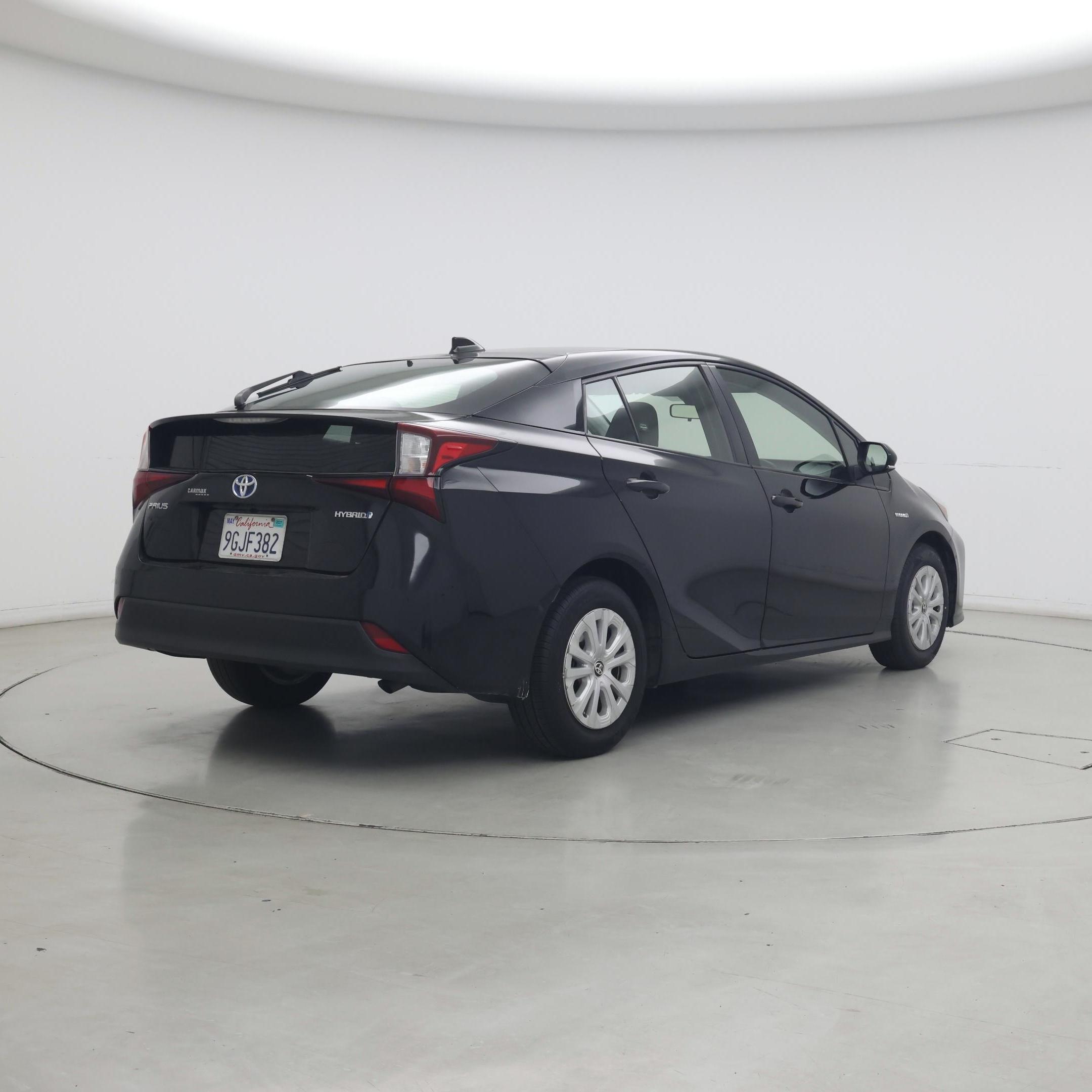 Thumbnail: 2021 Toyota Prius - 8
