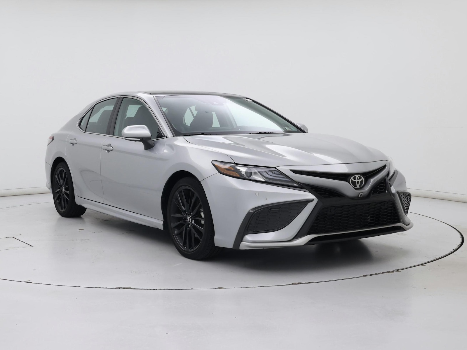 2021 Toyota Camry XSE - Photo 2