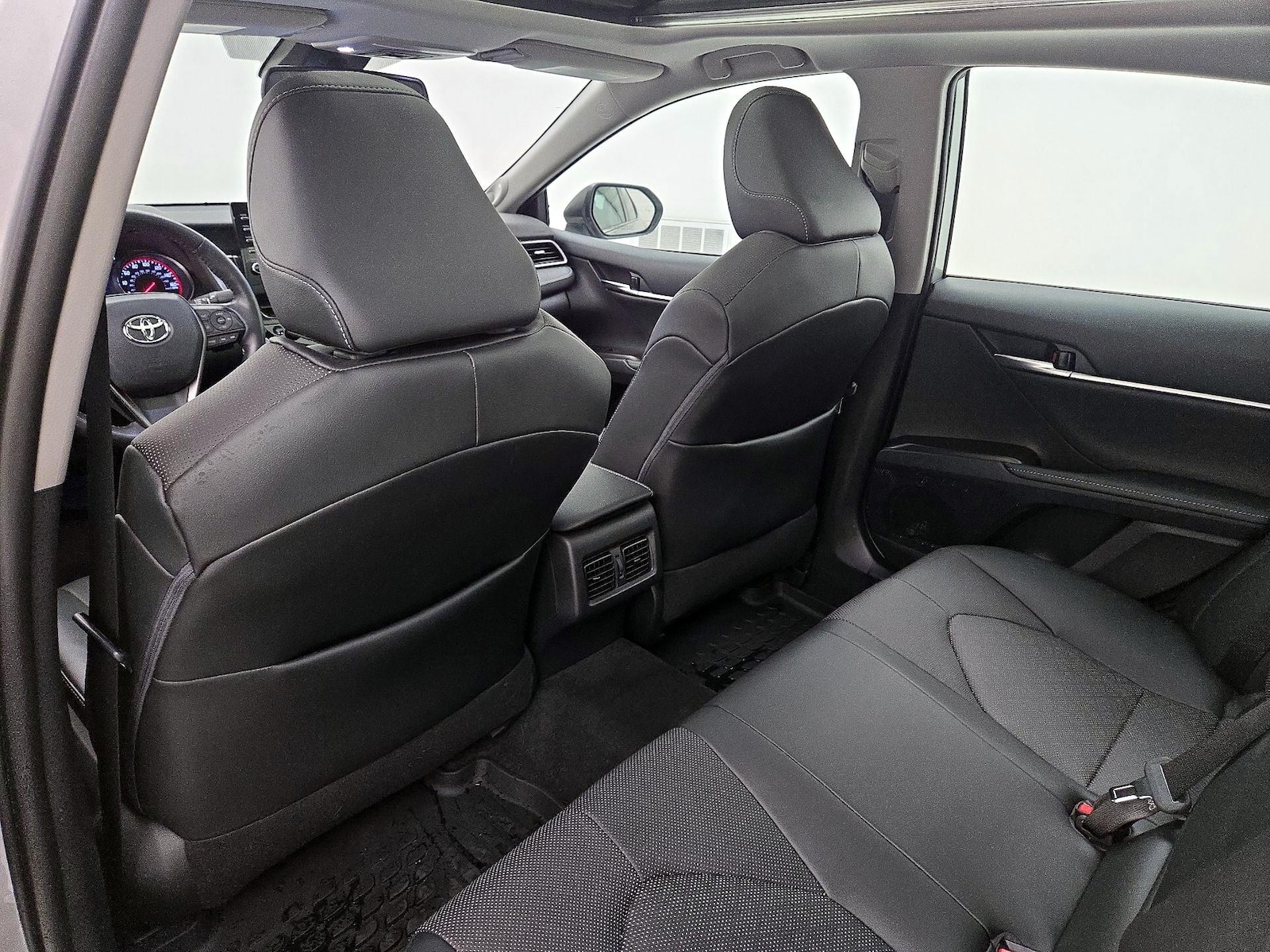 2021 Toyota Camry XSE - Photo 22
