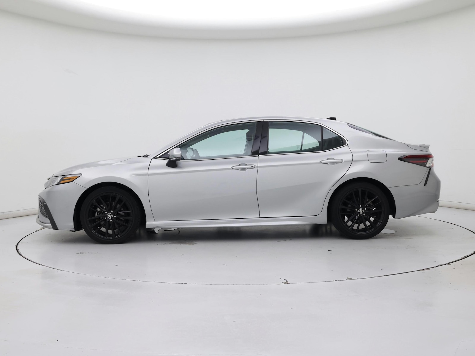 2021 Toyota Camry XSE - Photo 4