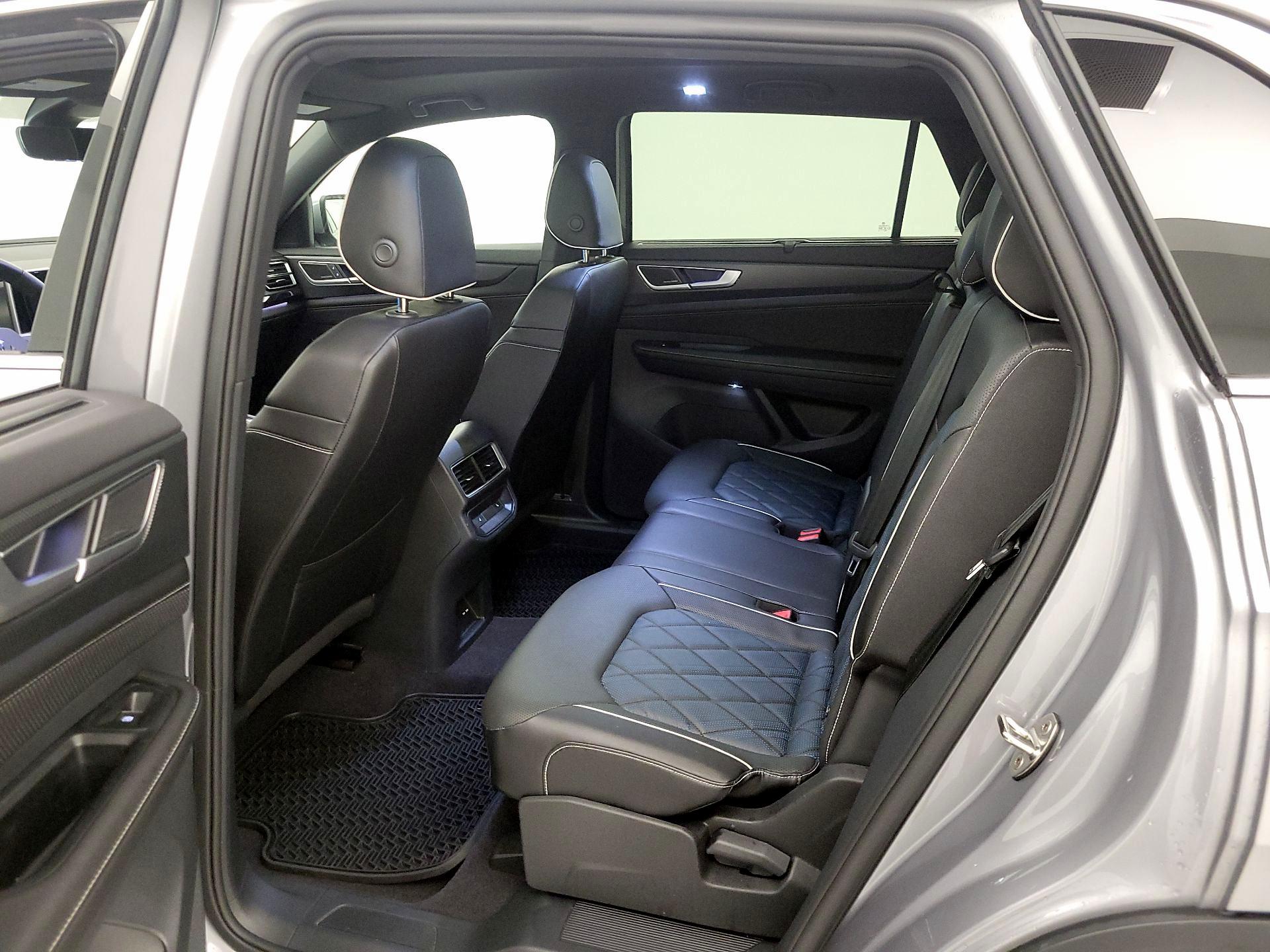 Thumbnail: 2024 Volkswagen Atlas - 20