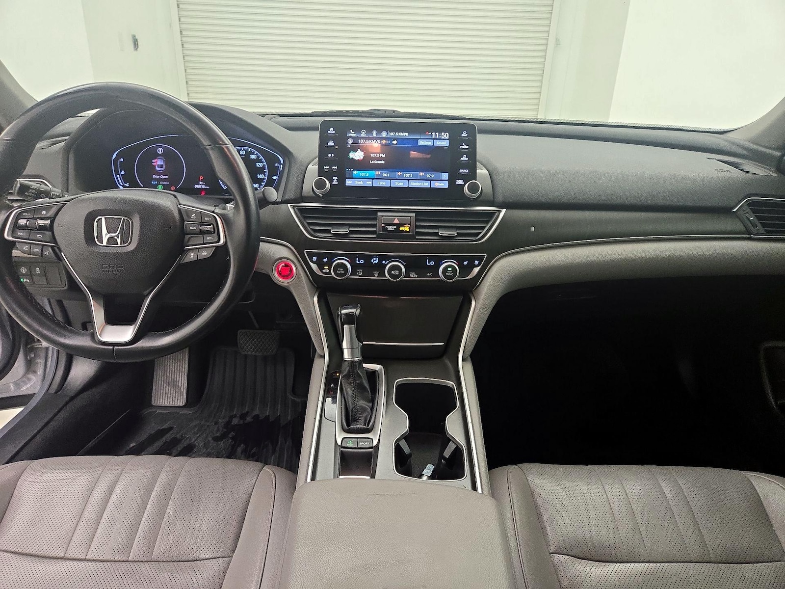 2018 Honda Accord Touring - Photo 10