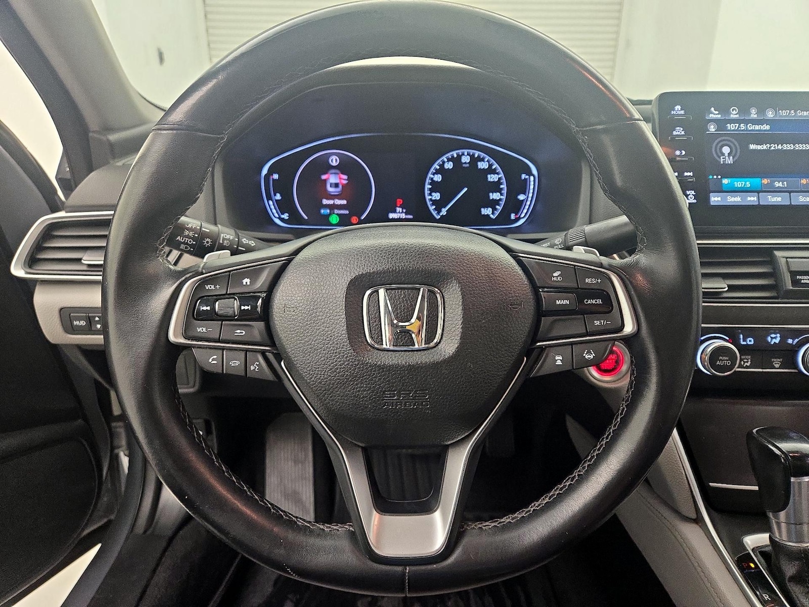 2018 Honda Accord Touring - Photo 11