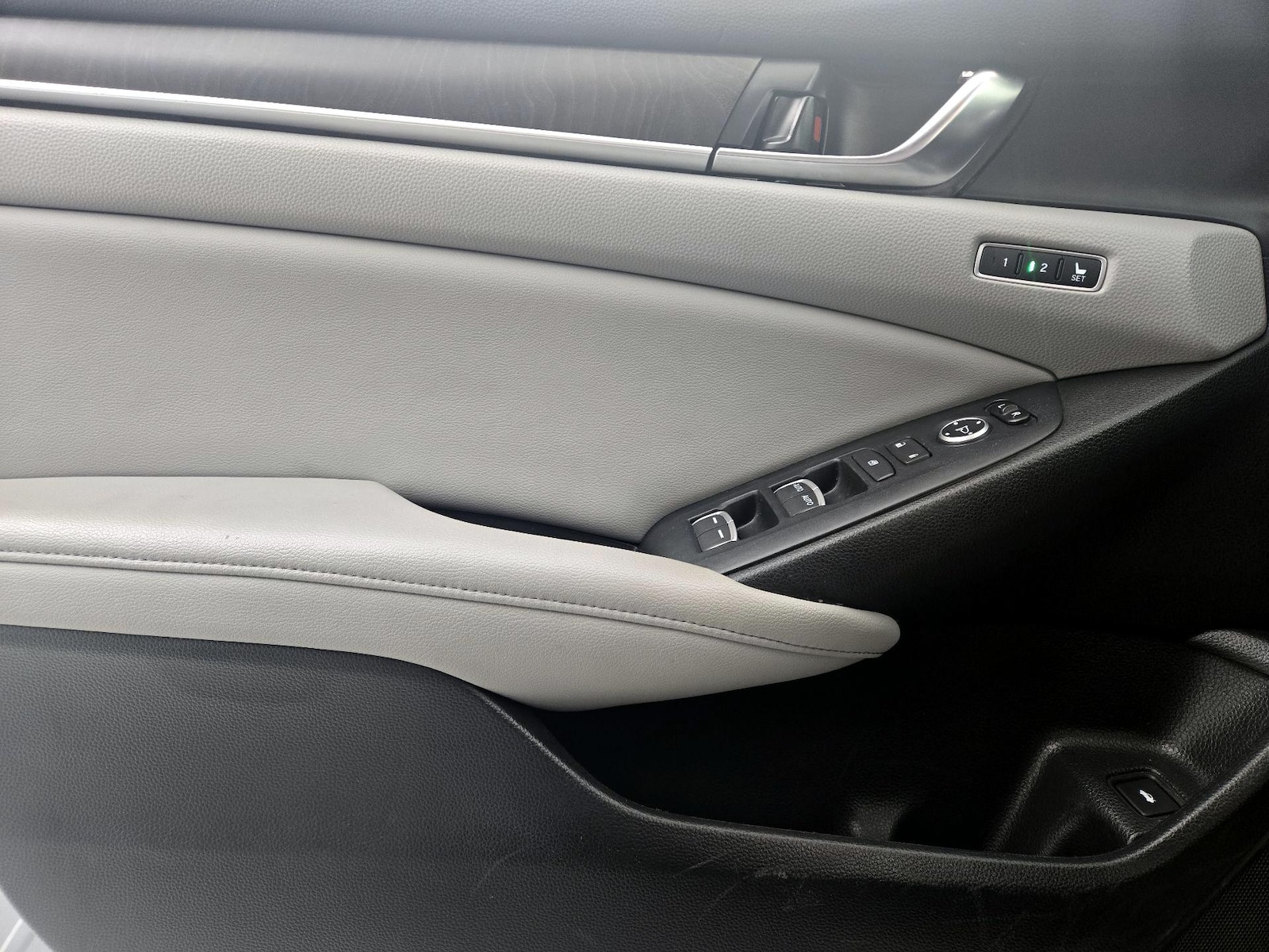 2018 Honda Accord Touring - Photo 13