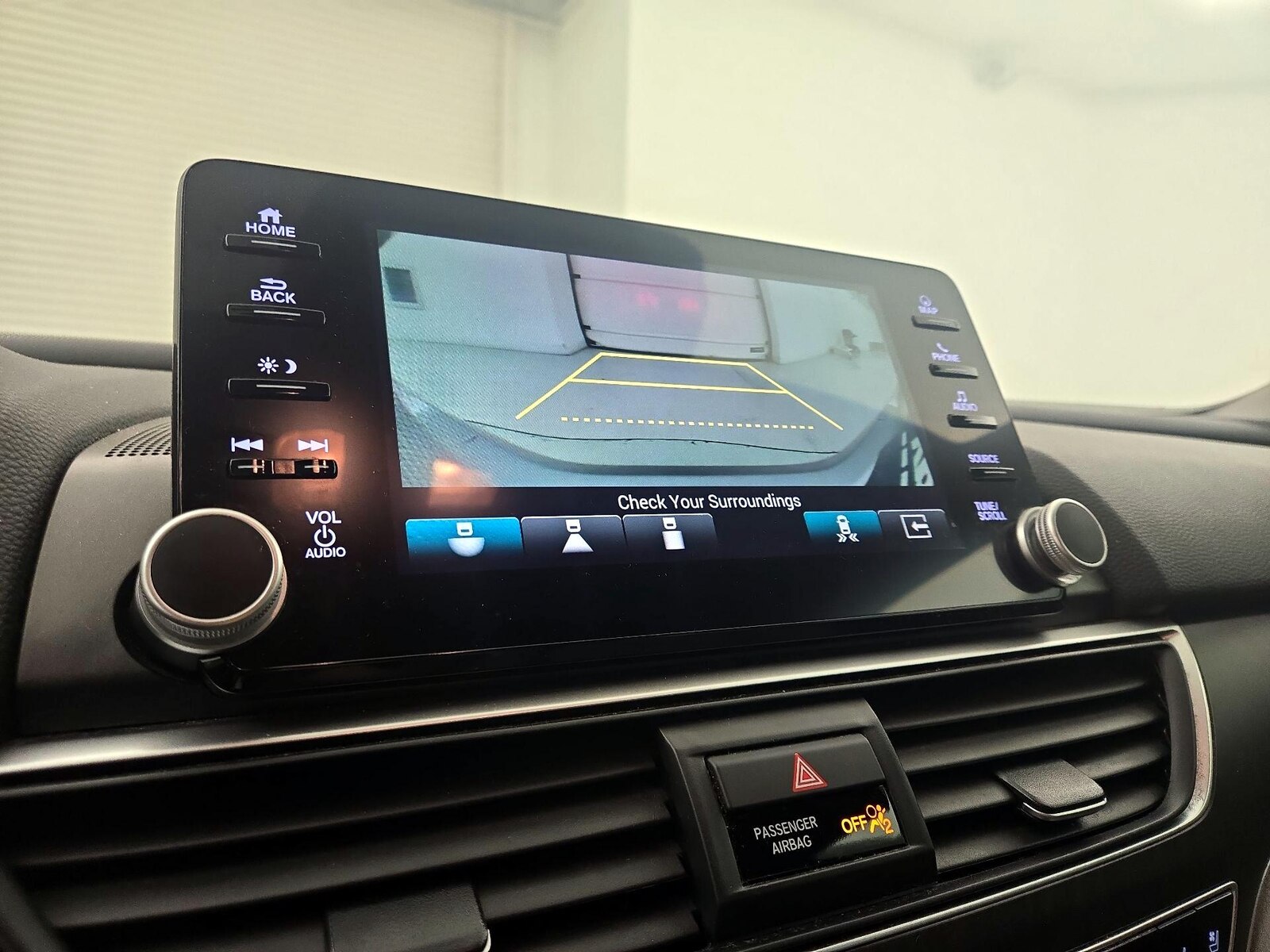 2018 Honda Accord Touring - Photo 16