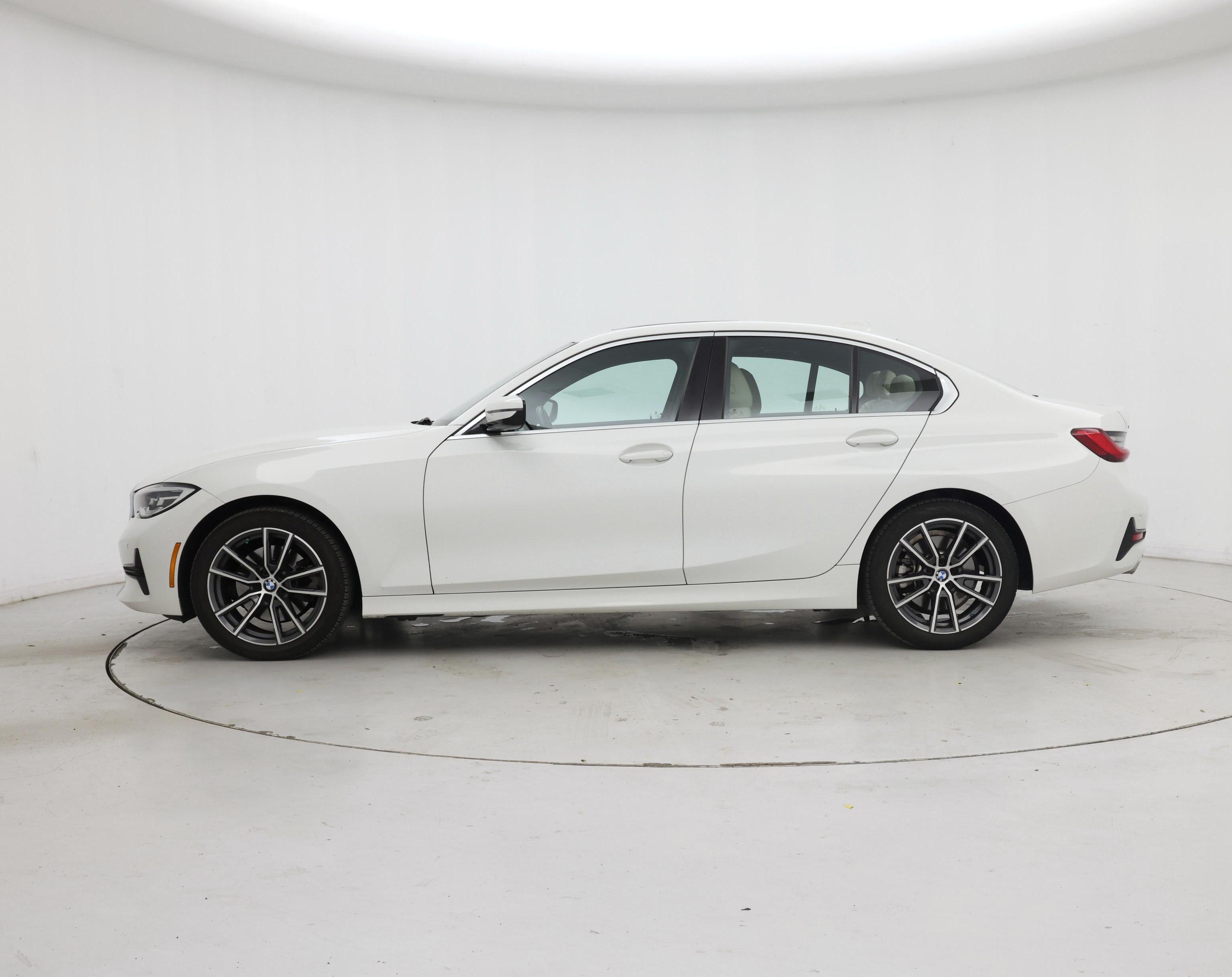 Thumbnail: 2021 BMW 3 Series - 3