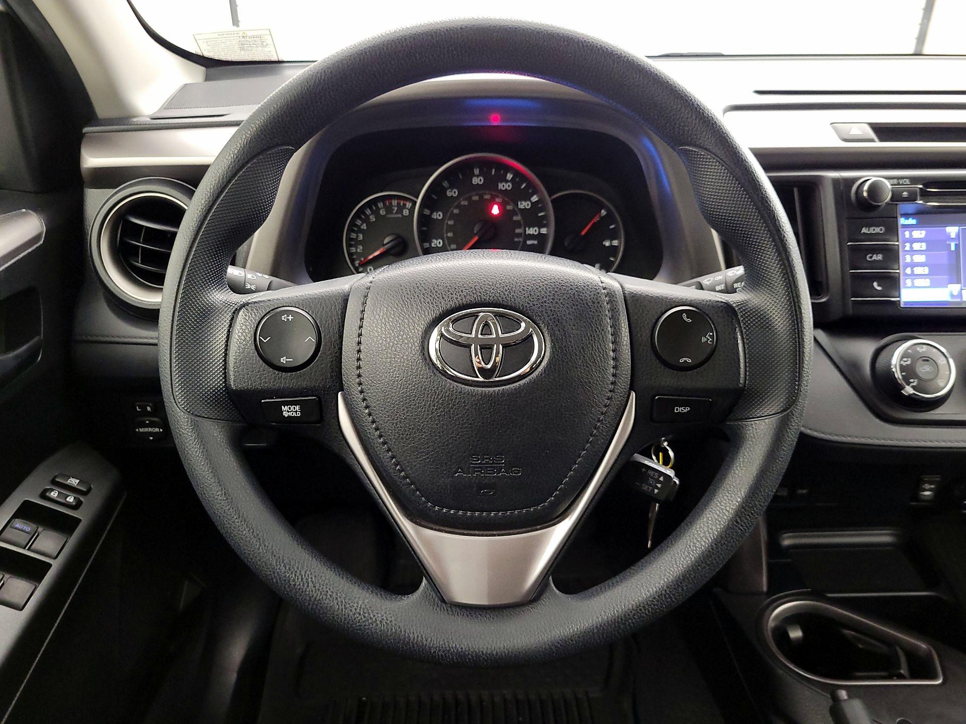 Thumbnail: 2016 Toyota RAV4 - 10