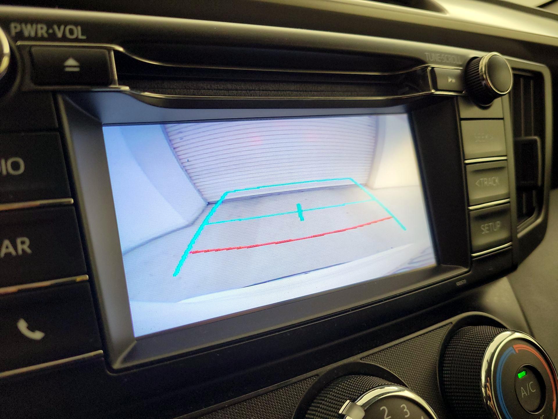 Thumbnail: 2016 Toyota RAV4 - 14