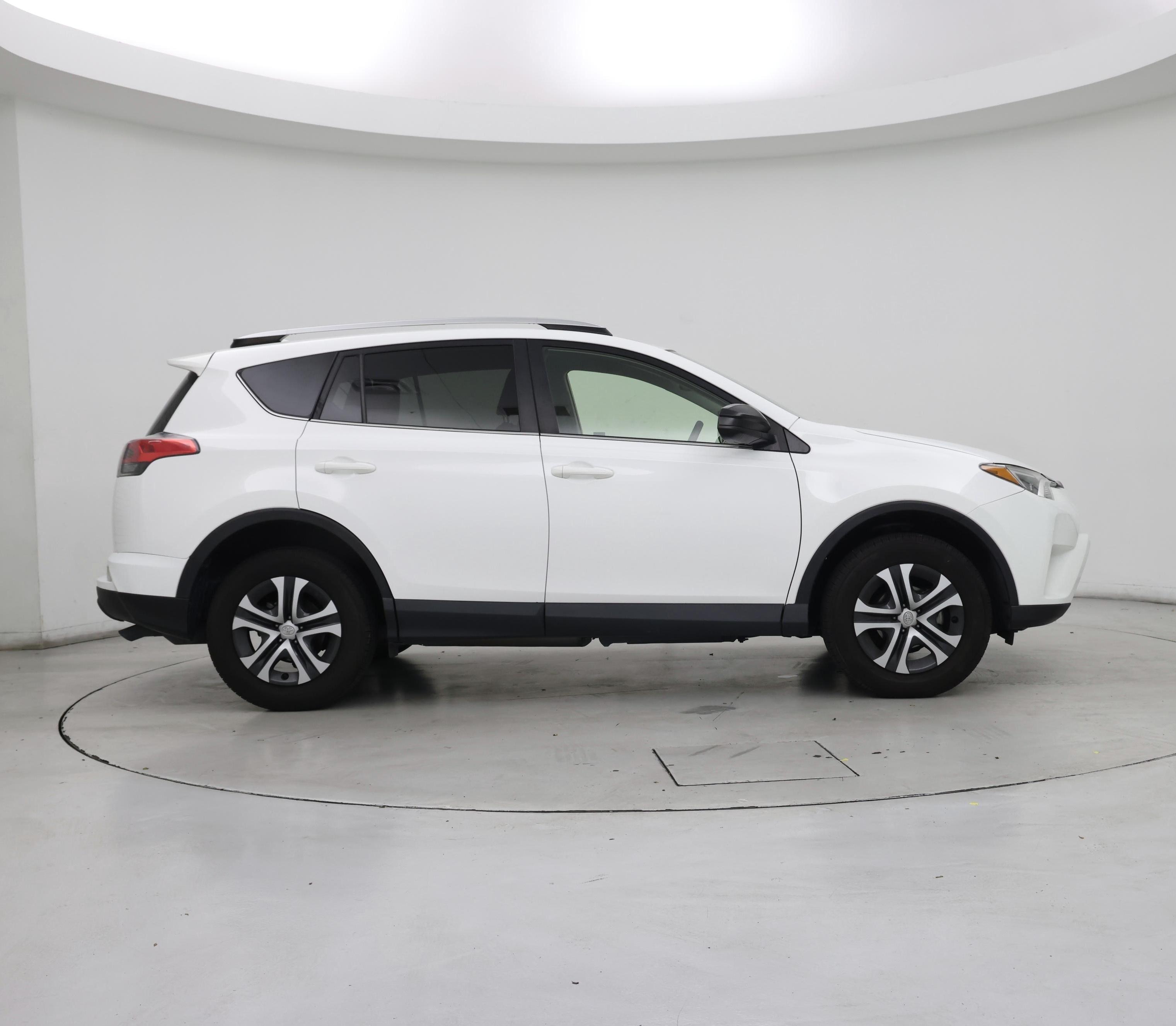 Thumbnail: 2016 Toyota RAV4 - 7