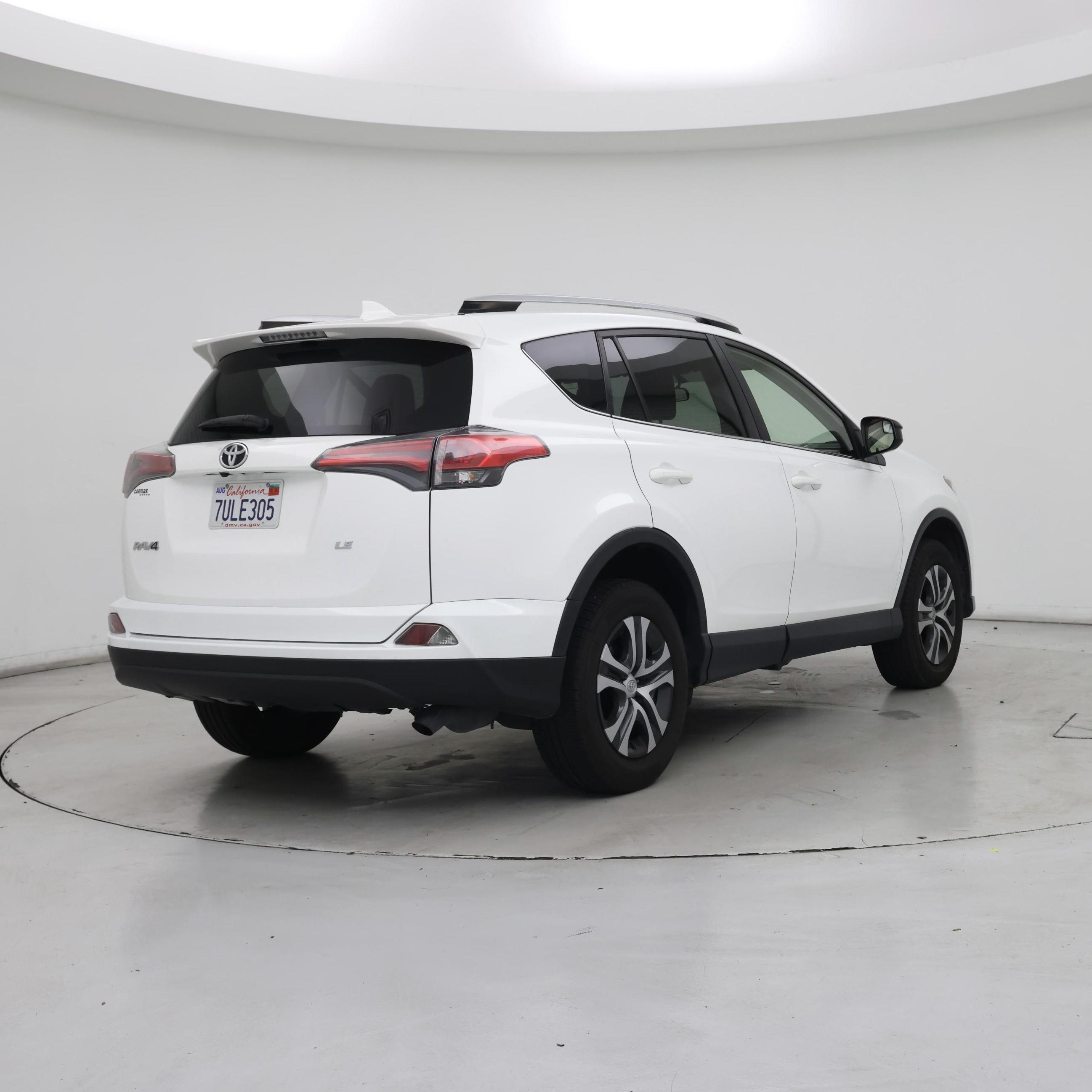 Thumbnail: 2016 Toyota RAV4 - 8