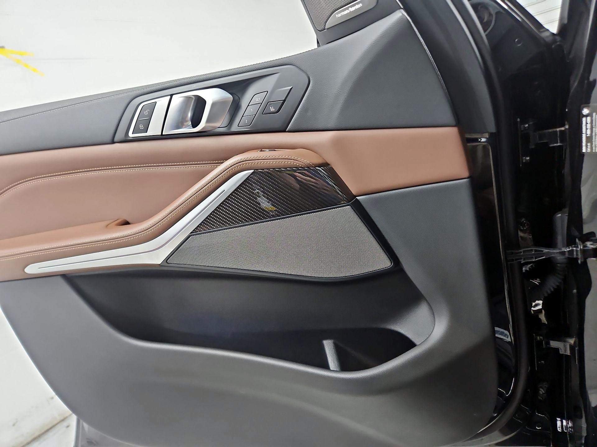 Thumbnail: 2022 BMW X5 - 12