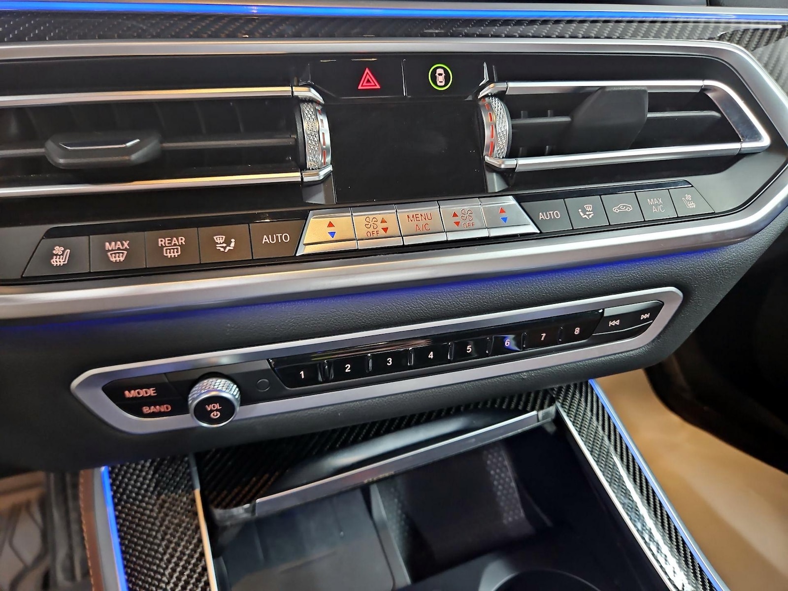 2022 BMW X5 M50i - Photo 18