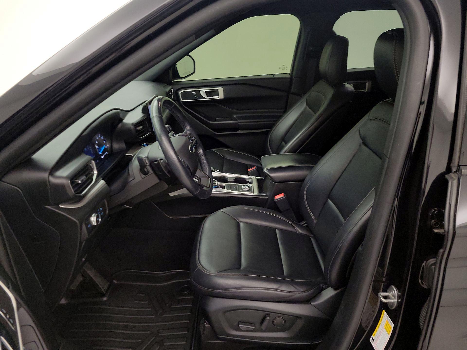 Thumbnail: 2020 Ford Explorer - 11