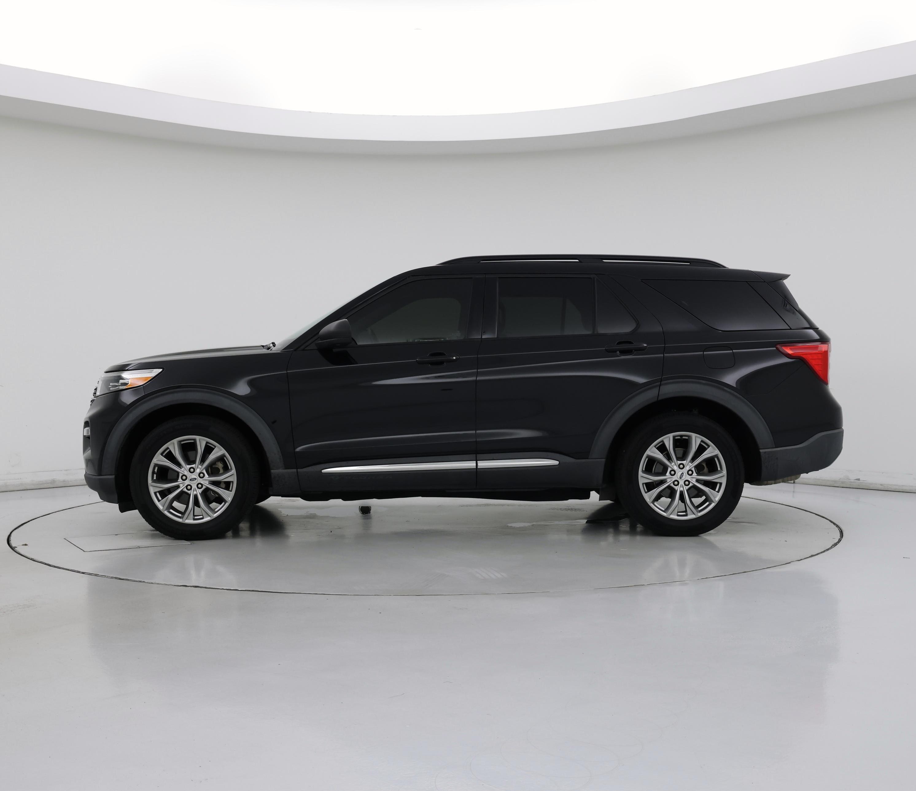 Thumbnail: 2020 Ford Explorer - 3