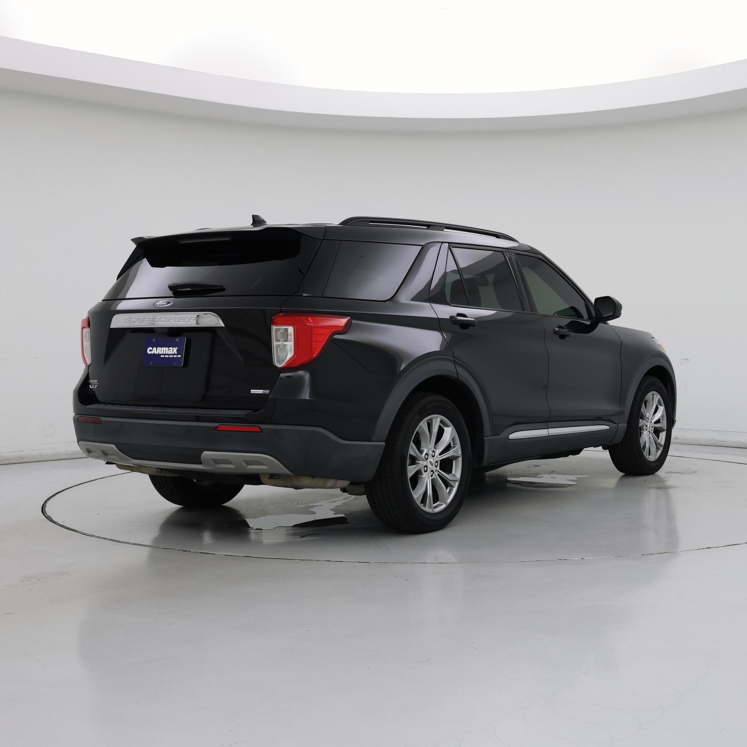 Thumbnail: 2020 Ford Explorer - 8