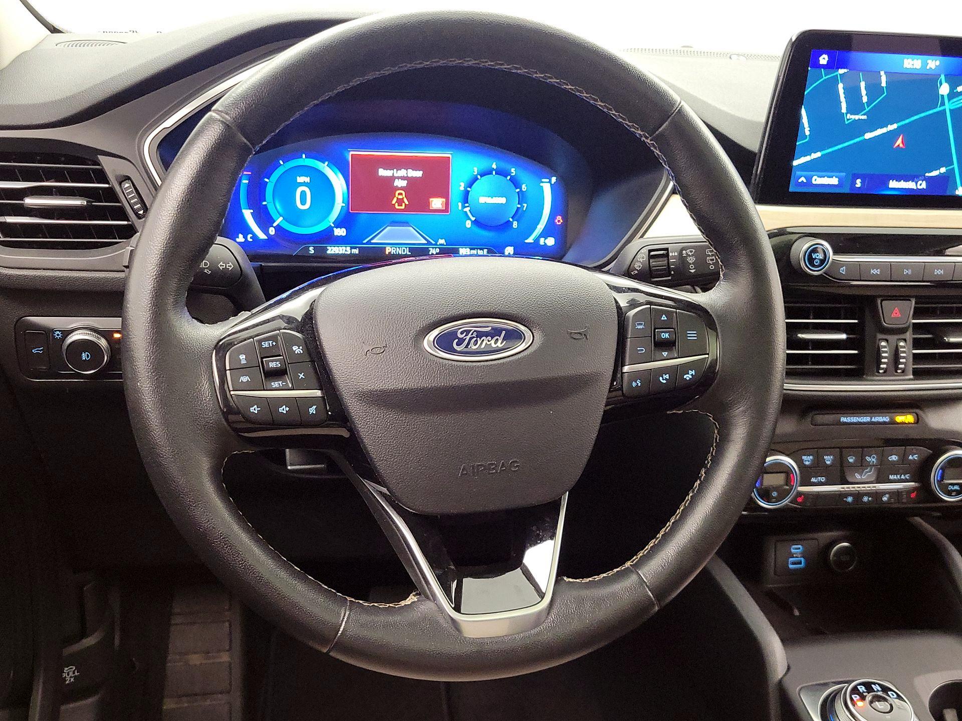 Thumbnail: 2021 Ford Escape - 10
