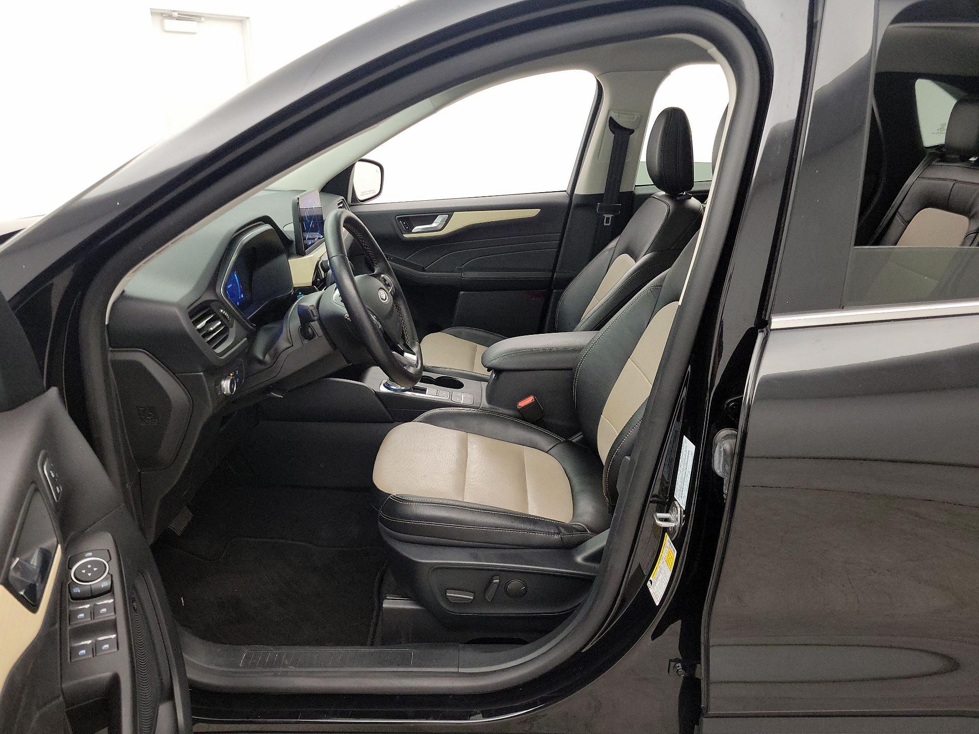 Thumbnail: 2021 Ford Escape - 11