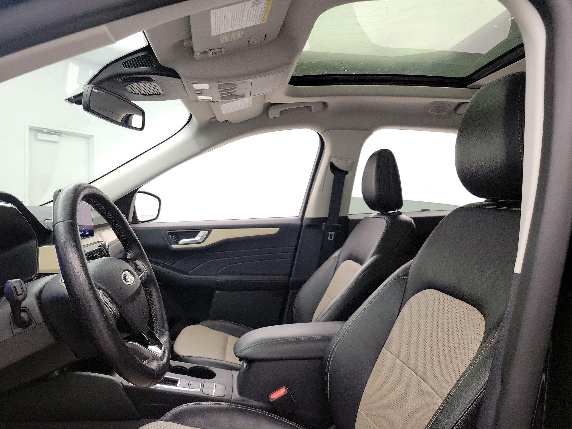 Thumbnail: 2021 Ford Escape - 20