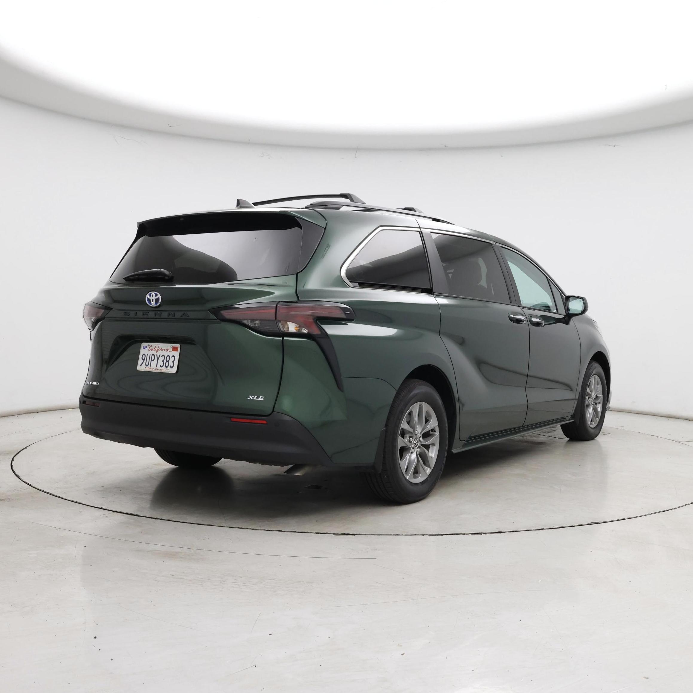 Thumbnail: 2025 Toyota Sienna - 8