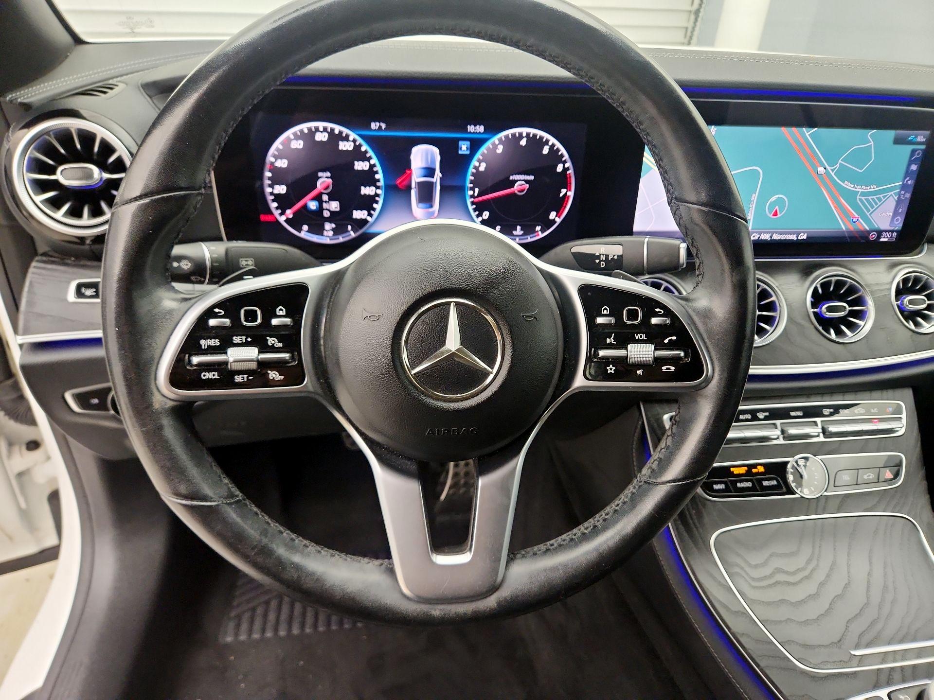 Thumbnail: 2020 Mercedes-Benz E-Class - 10