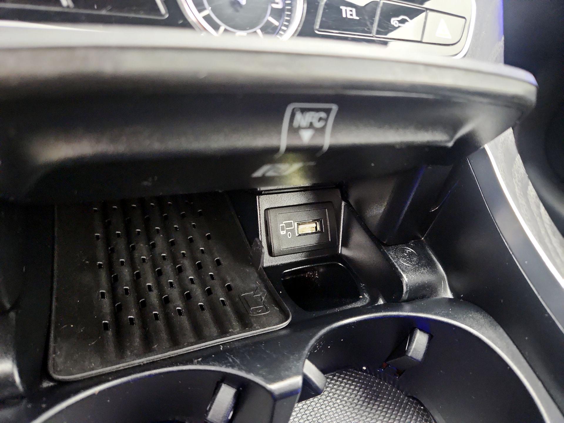 Thumbnail: 2020 Mercedes-Benz E-Class - 19